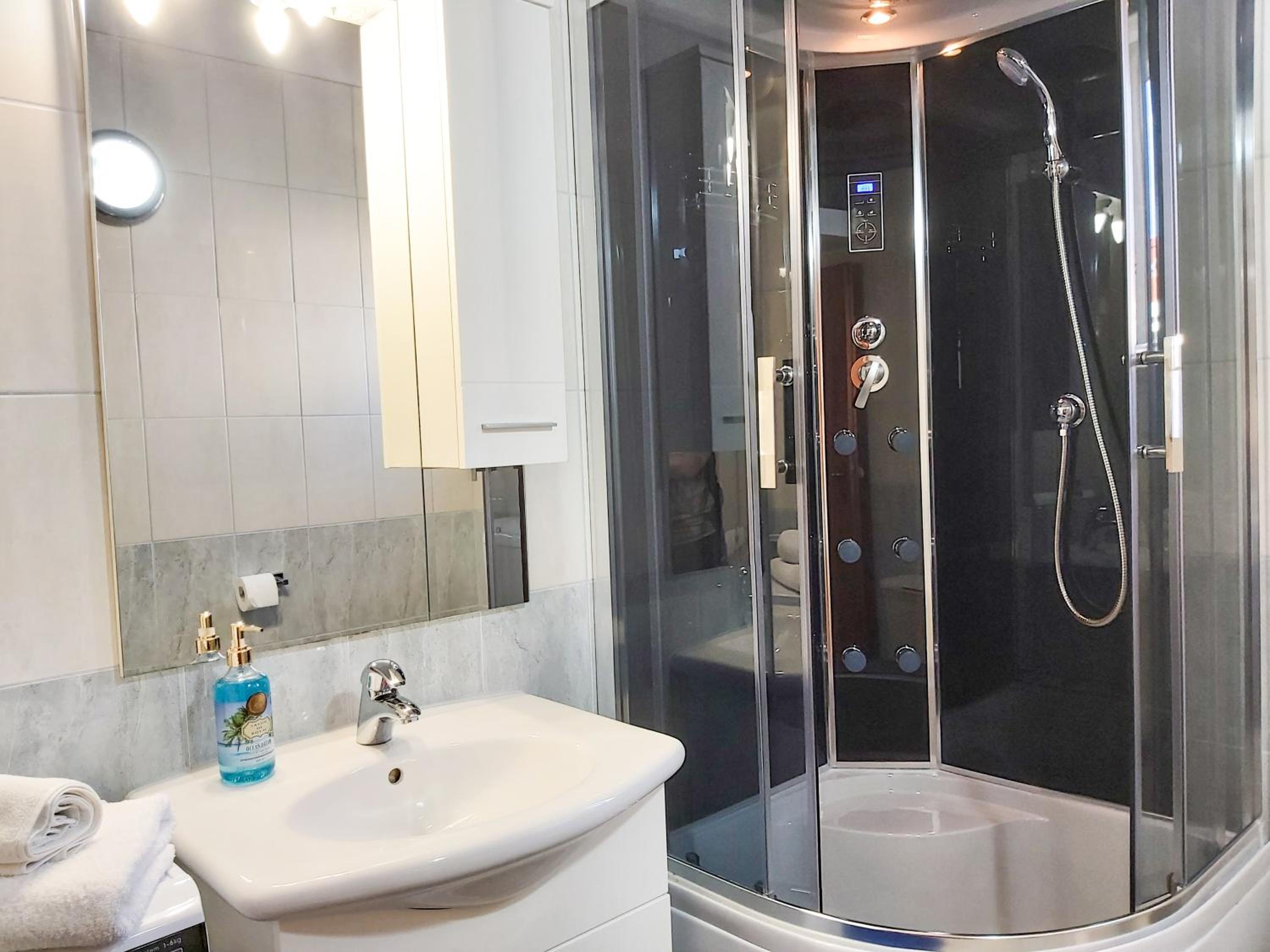 Adria Apartments and Rooms