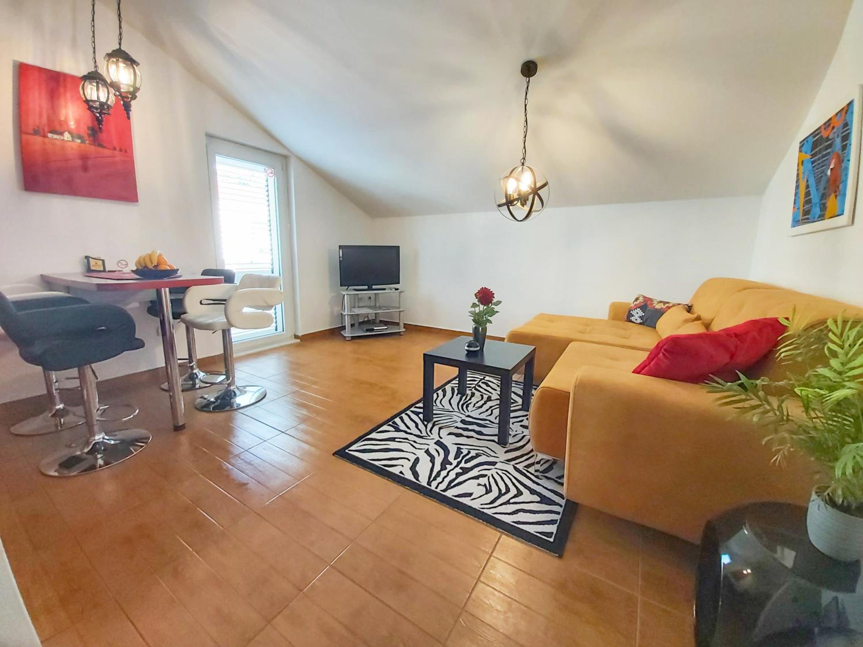 Adria Apartments and Rooms