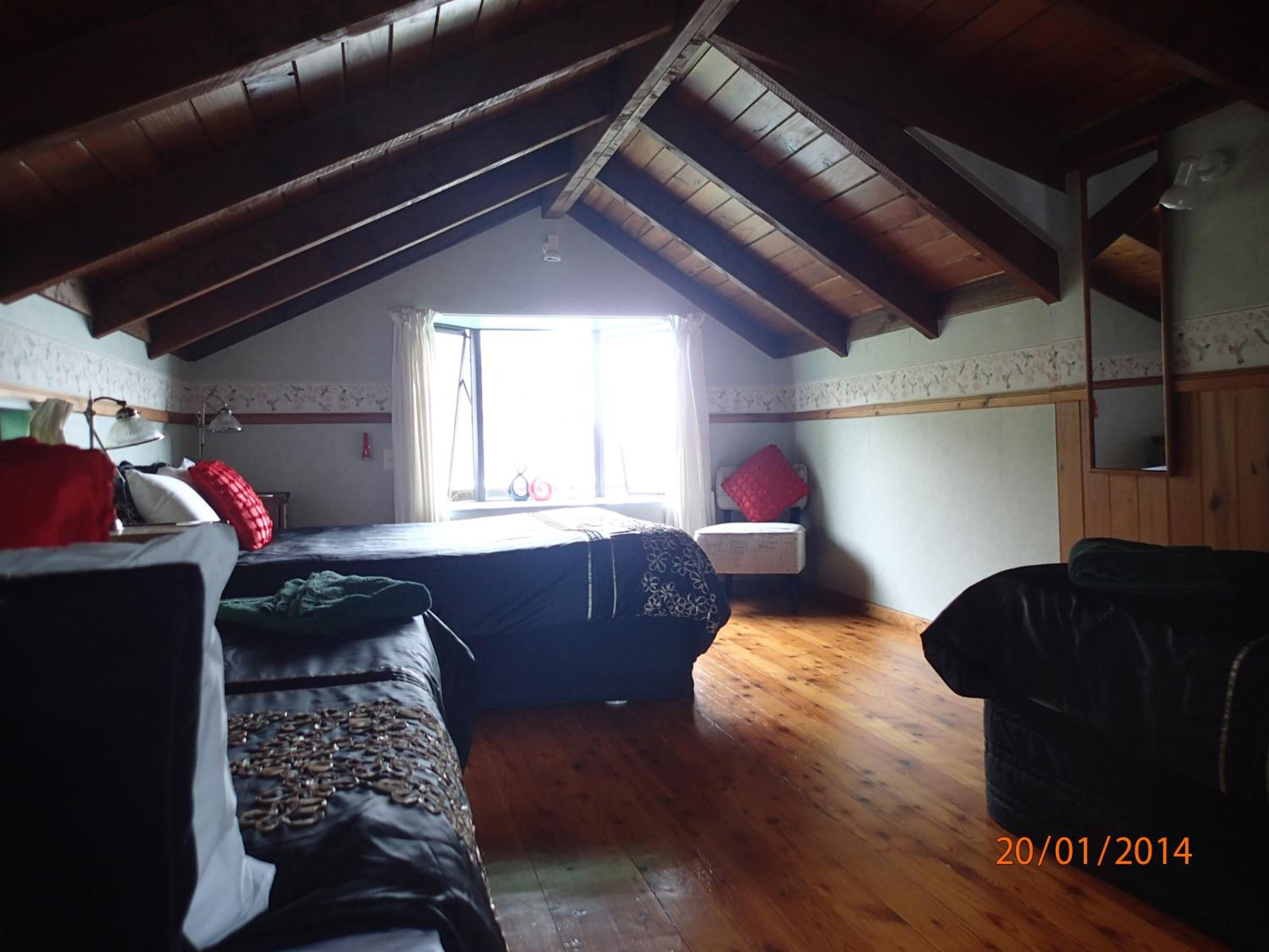 Grafton Cottage & Chalets