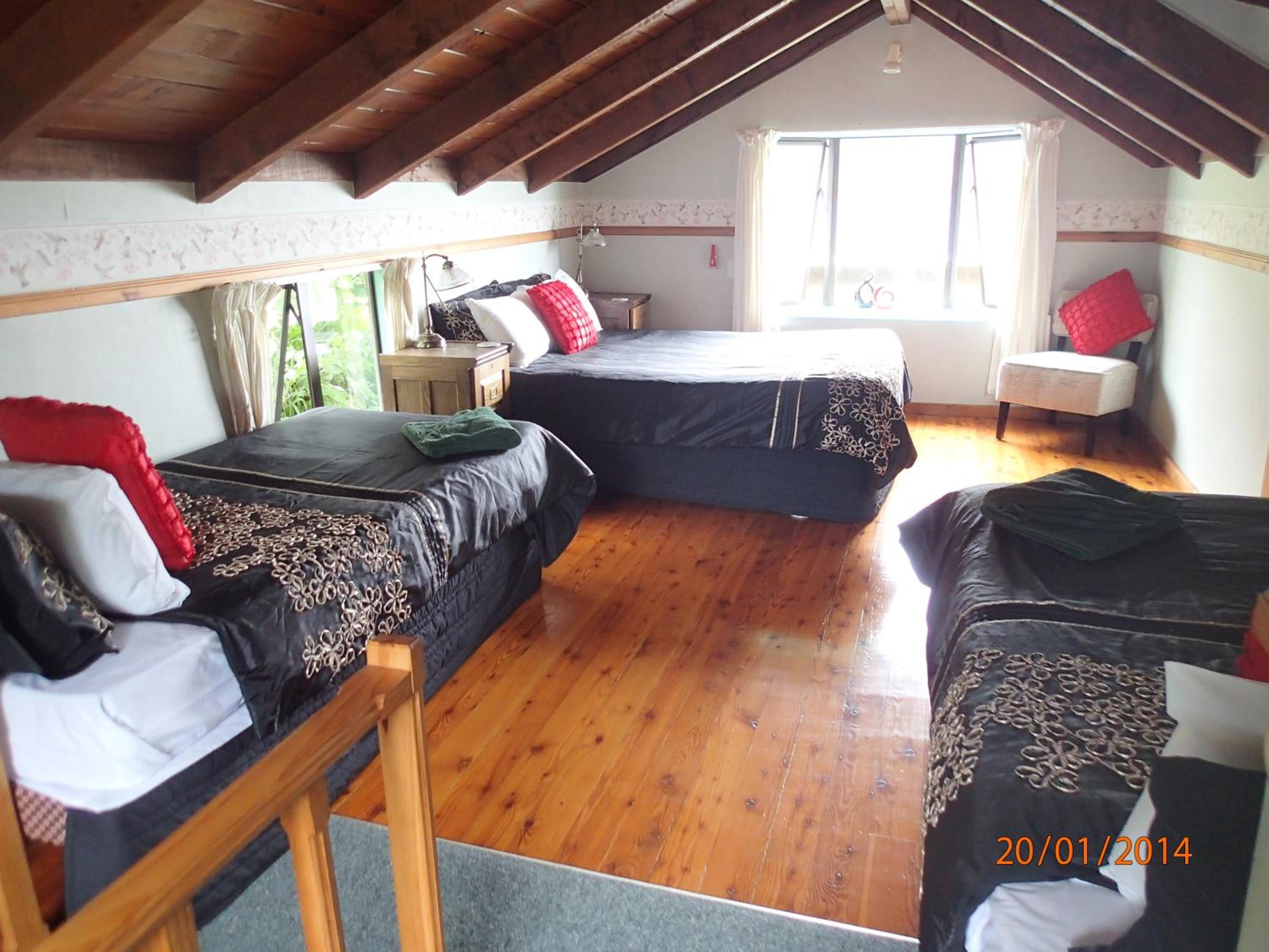 Grafton Cottage & Chalets