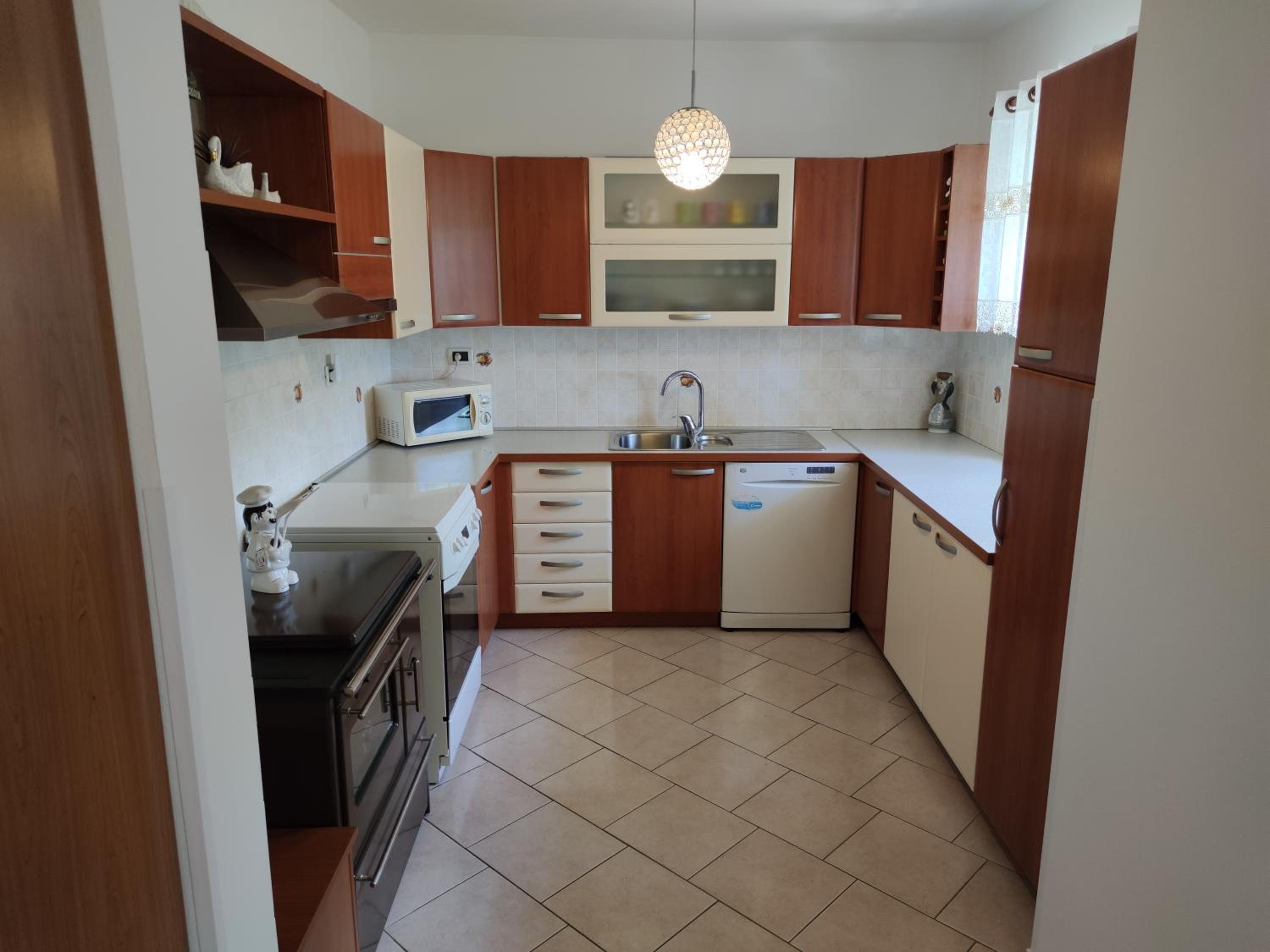 Apartment Wine & Olive oil Mofardin