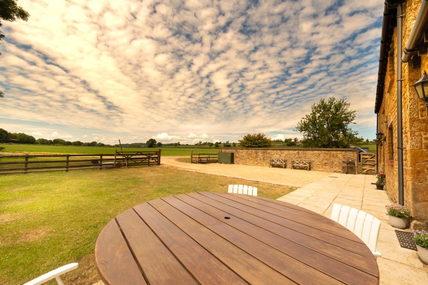 Jay Barn - Ash Farm Cotswolds view 4