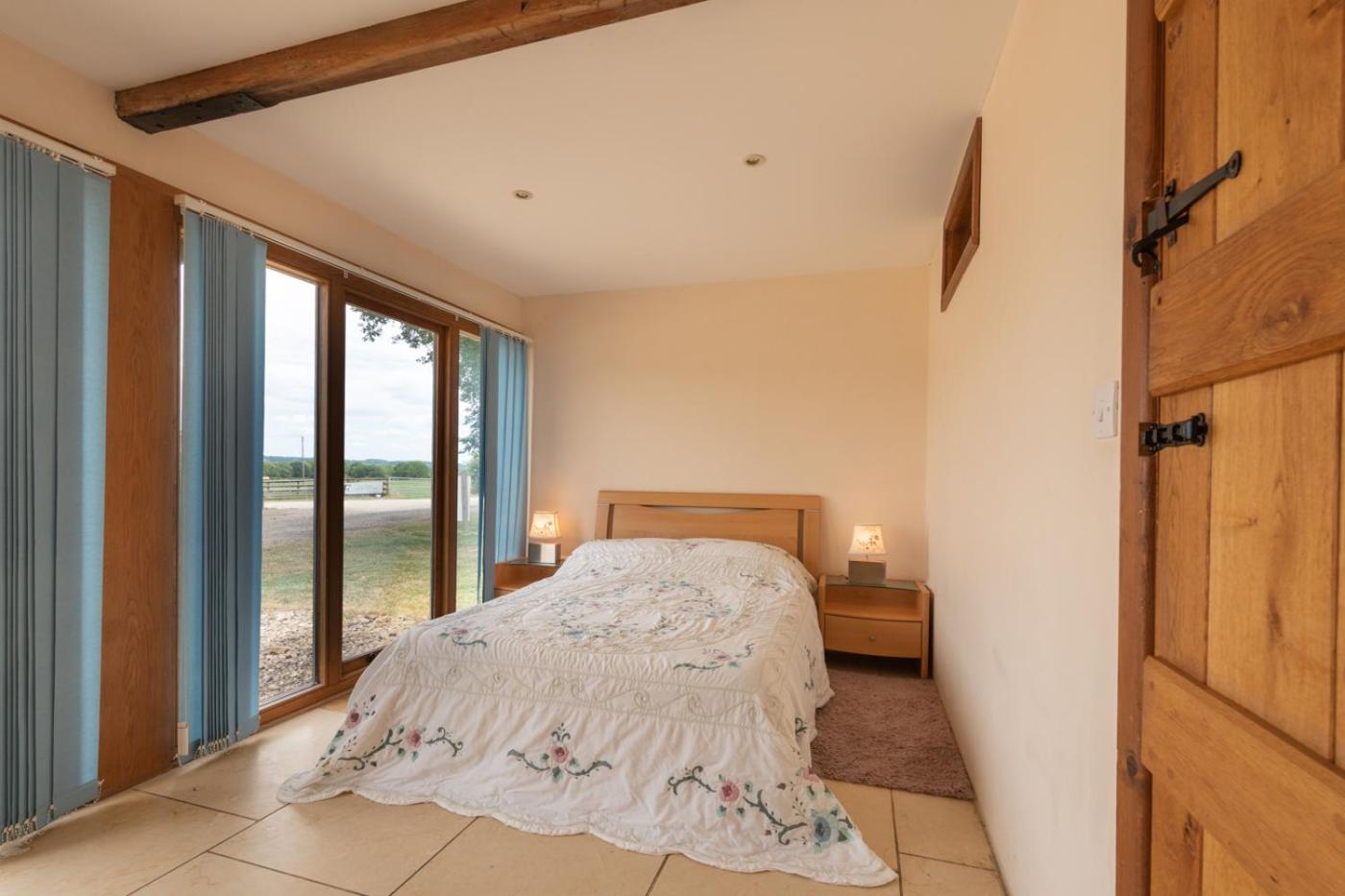 The Oaks - Ash Farm Cotswolds view 4