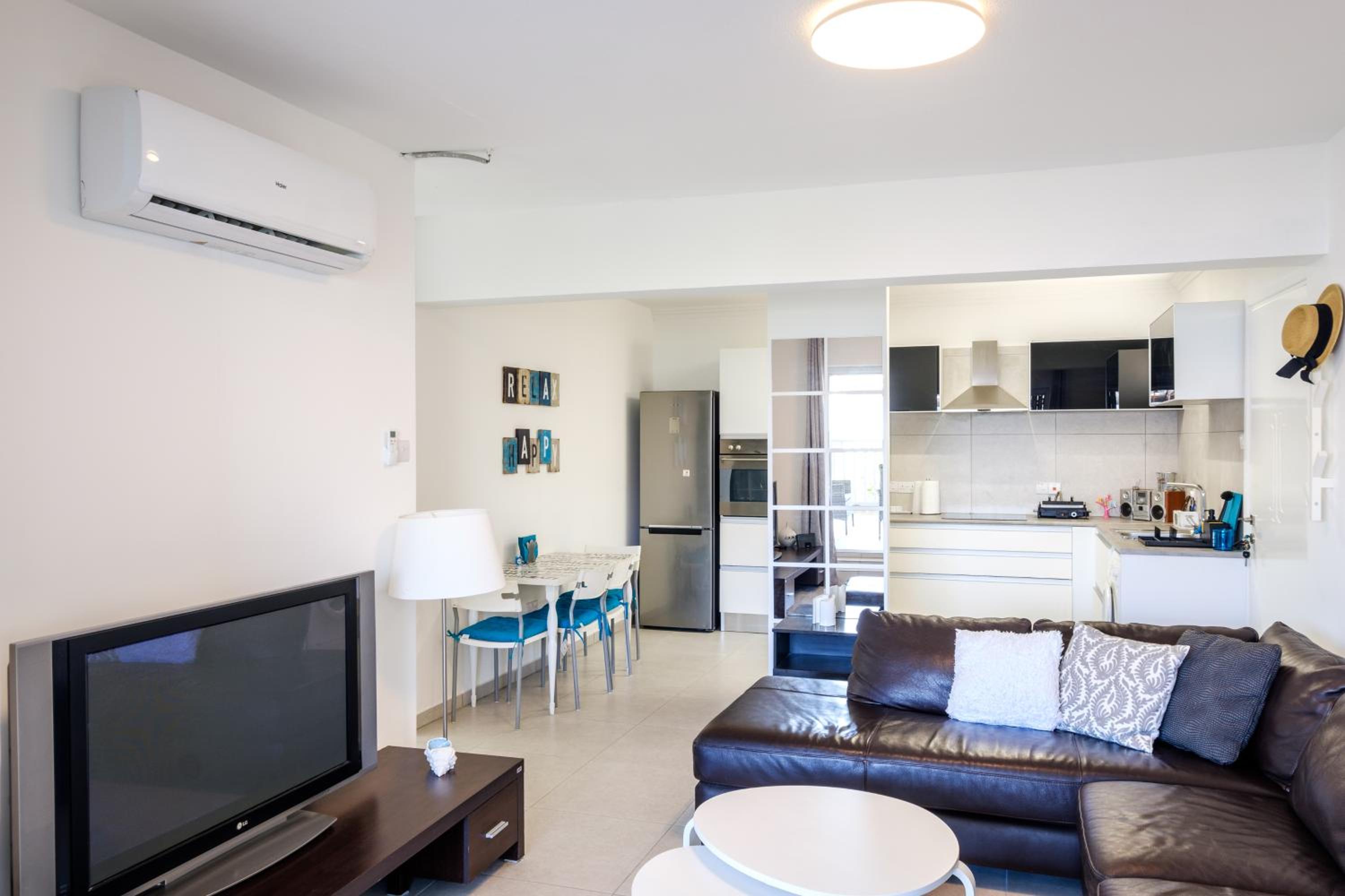 Lovely 2 BR Vacation Apt Kohili Beach - 3 Min Walk
