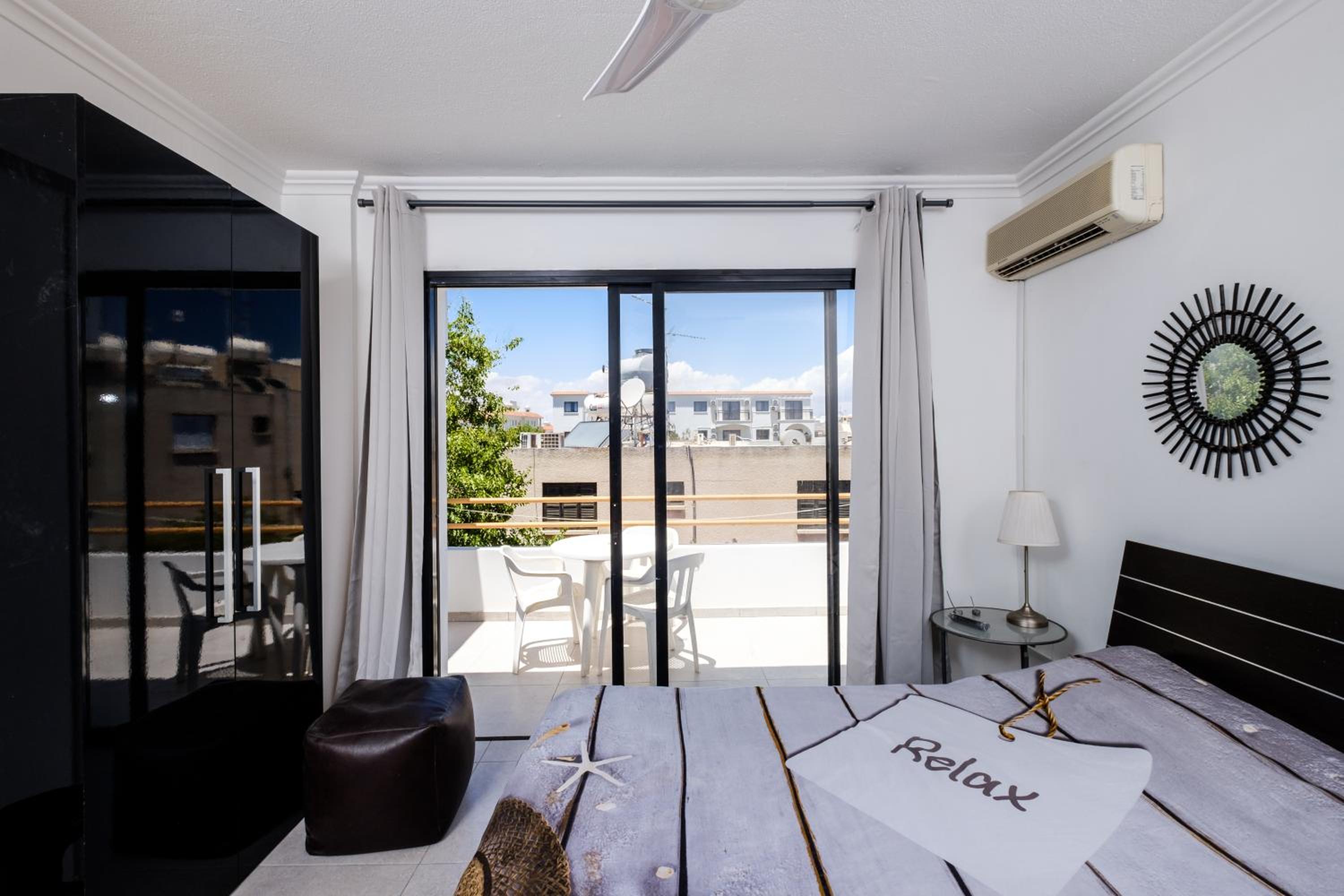 Lovely 2 BR Vacation Apt Kohili Beach - 3 Min Walk