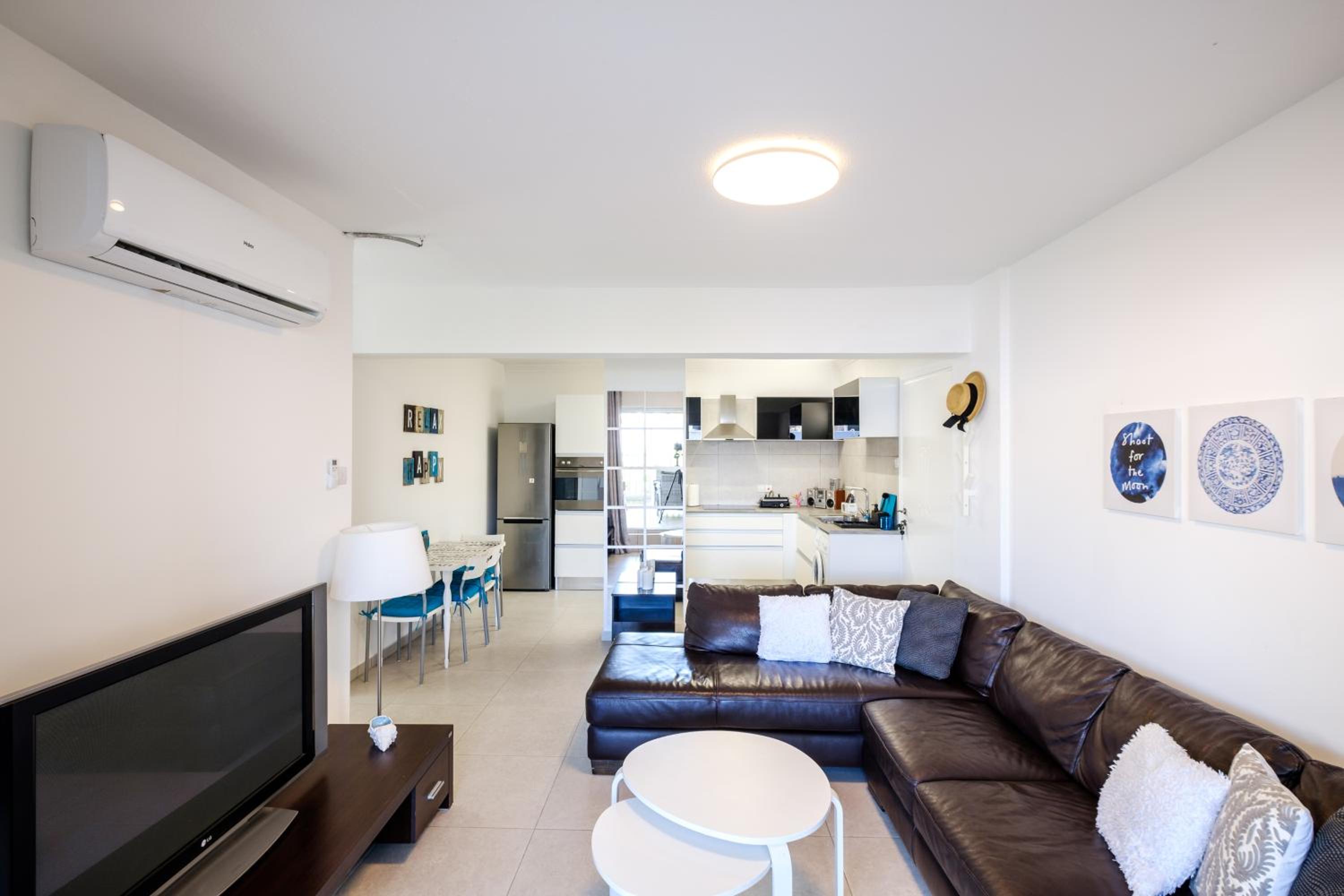 Lovely 2 BR Vacation Apt Kohili Beach - 3 Min Walk