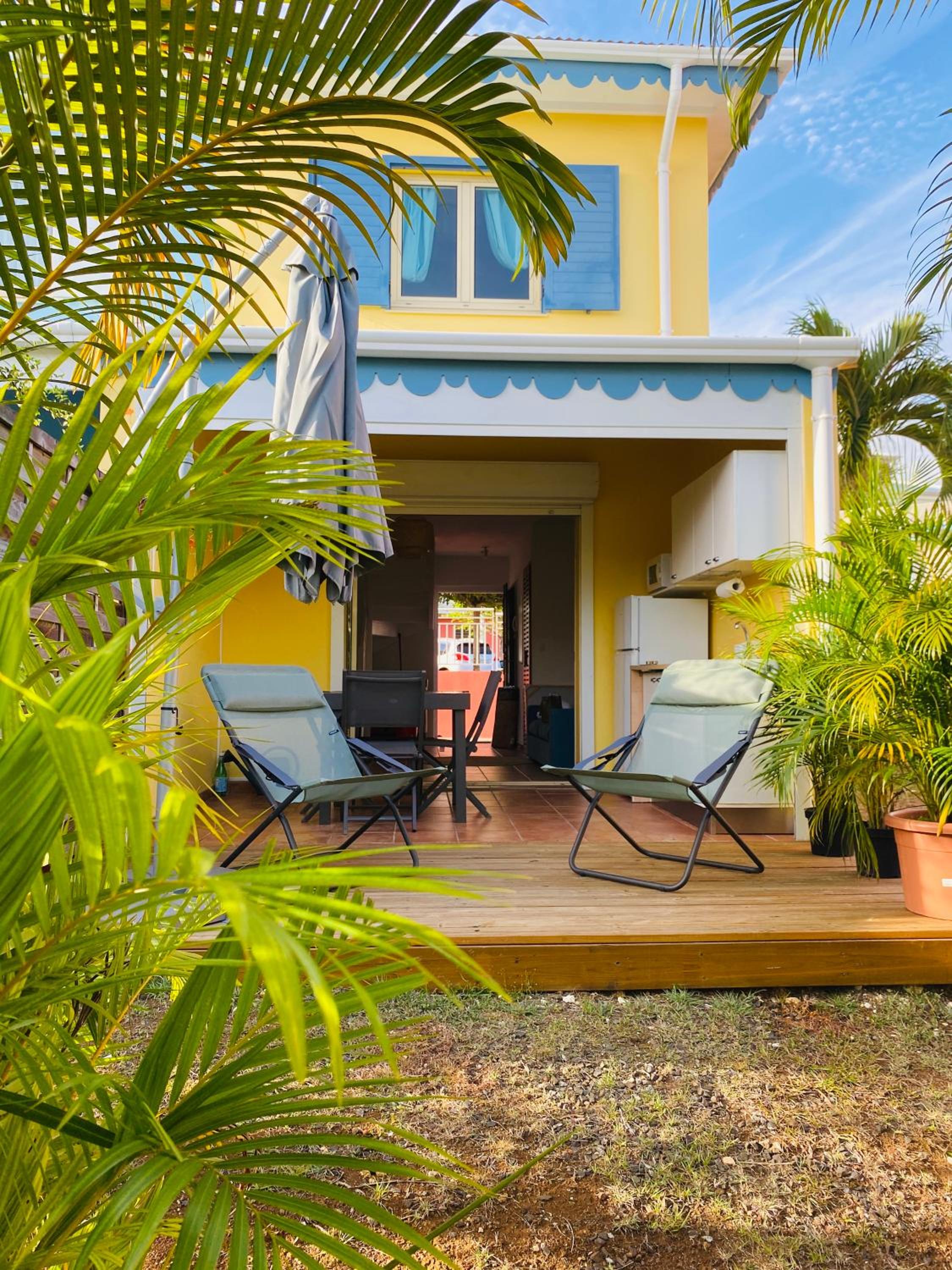 Maison mitoyenne , piscine,Citerne, jardin, parking, plage view 4