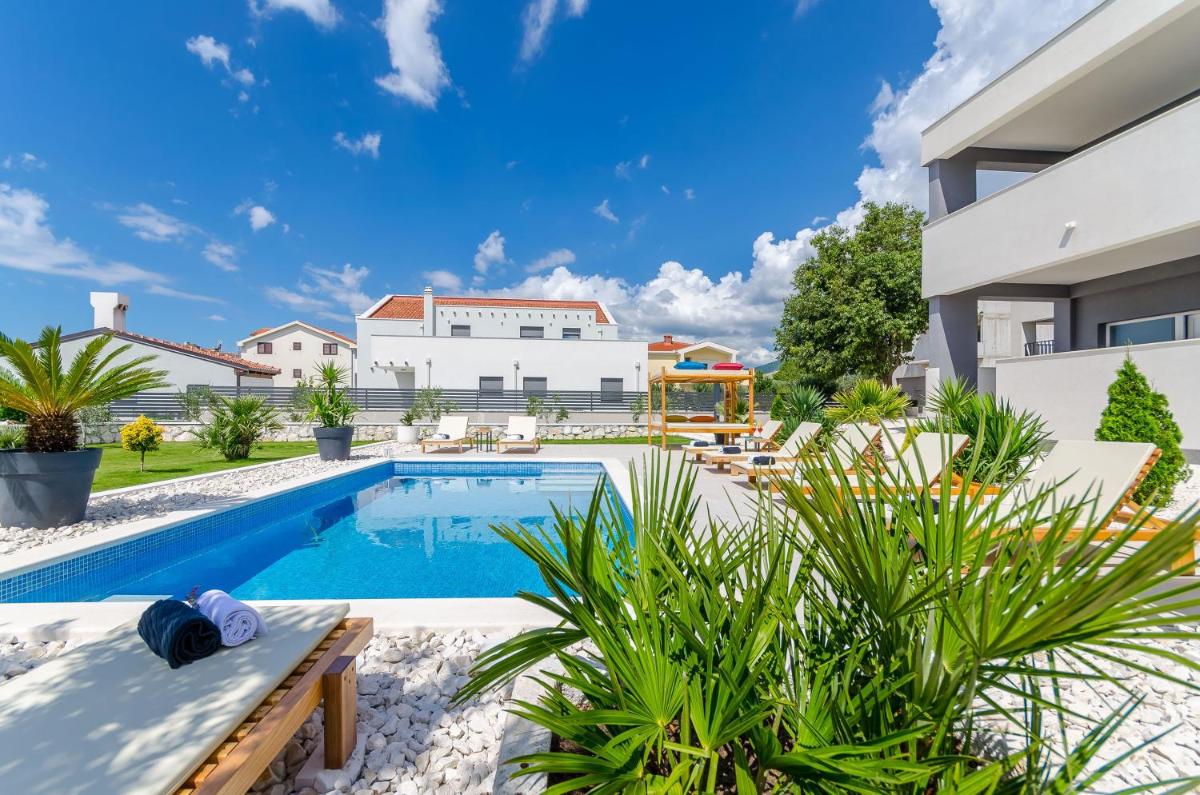 Hotel Gabriela - Image 1