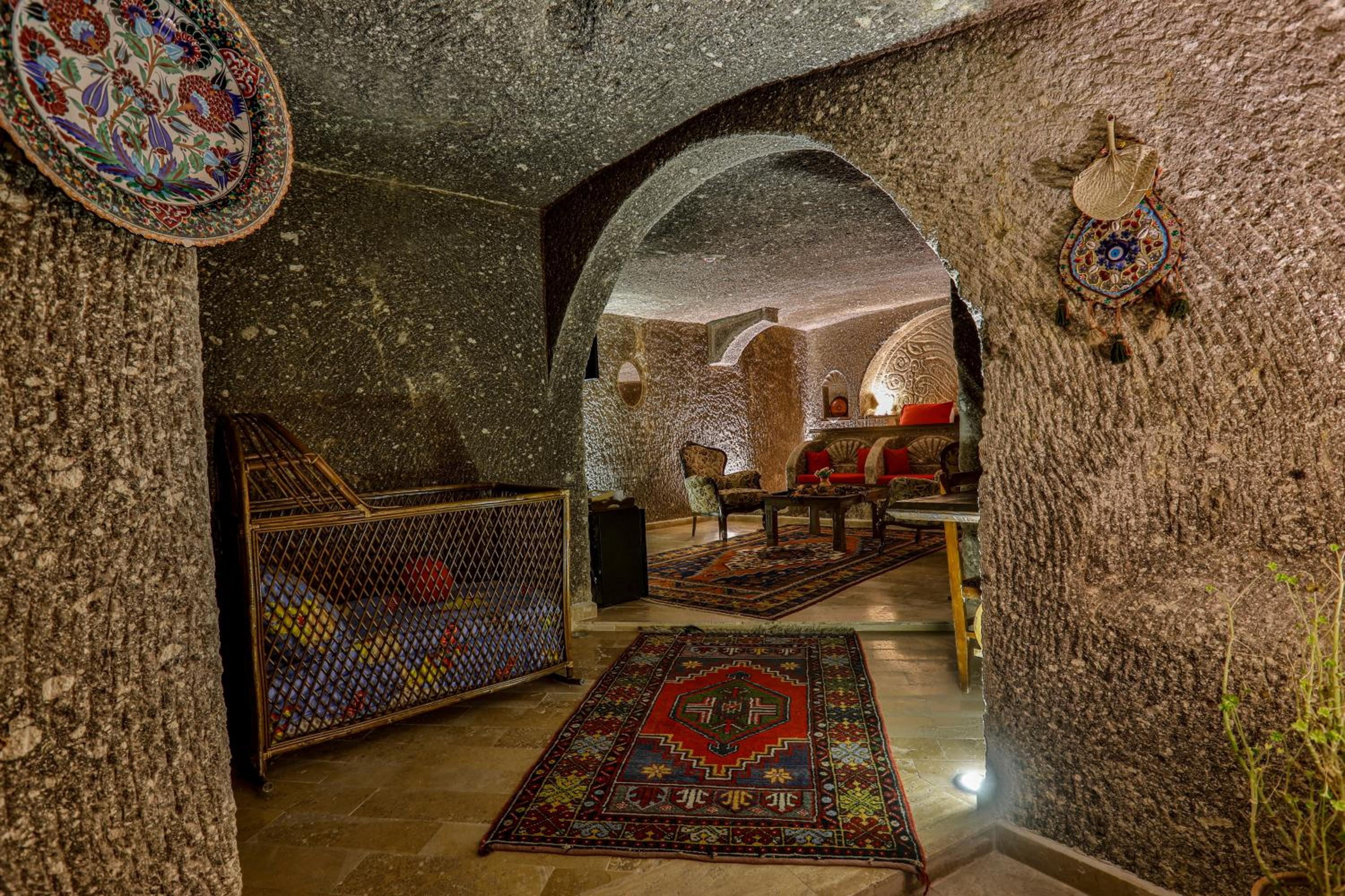 Hidden Cave Hotel - Image 18