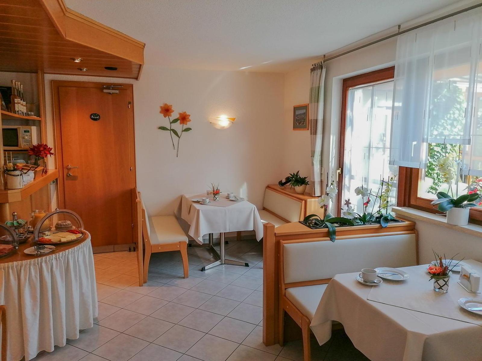Privatzimmer und Ferienwohnungen Leeb