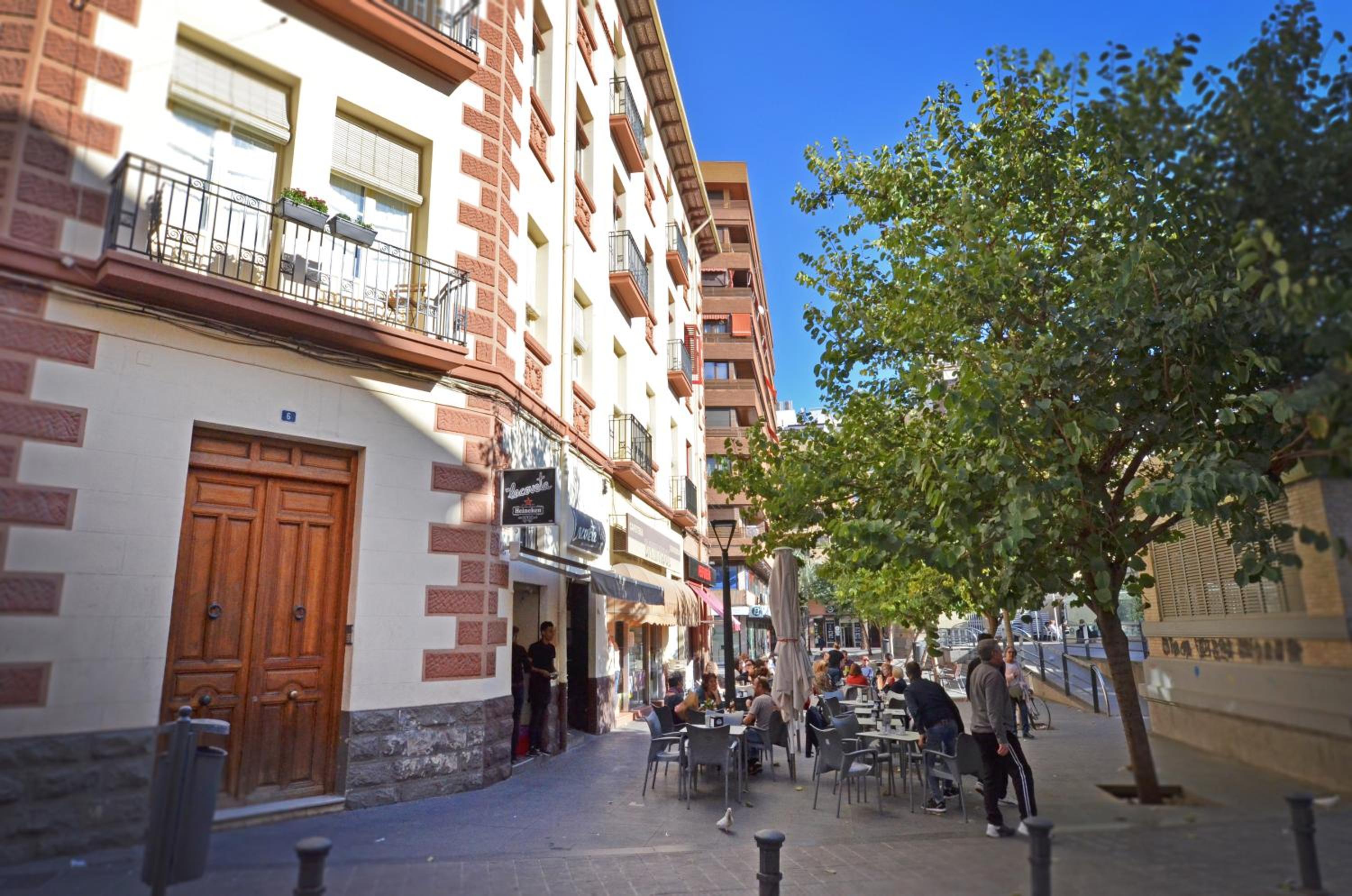 Historic apartment by Mercado Central by NRAS view 4