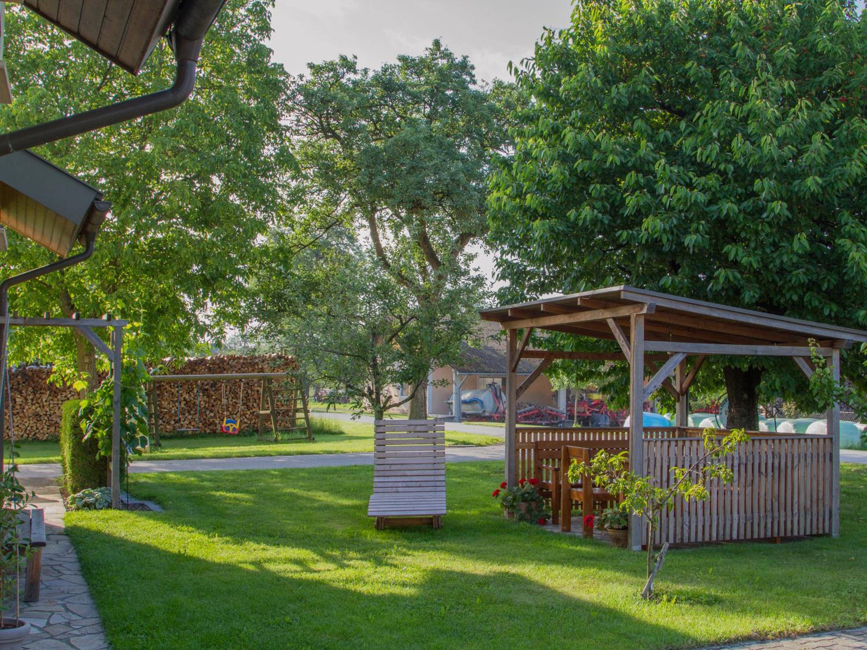 Privatzimmer und Ferienwohnungen Leeb