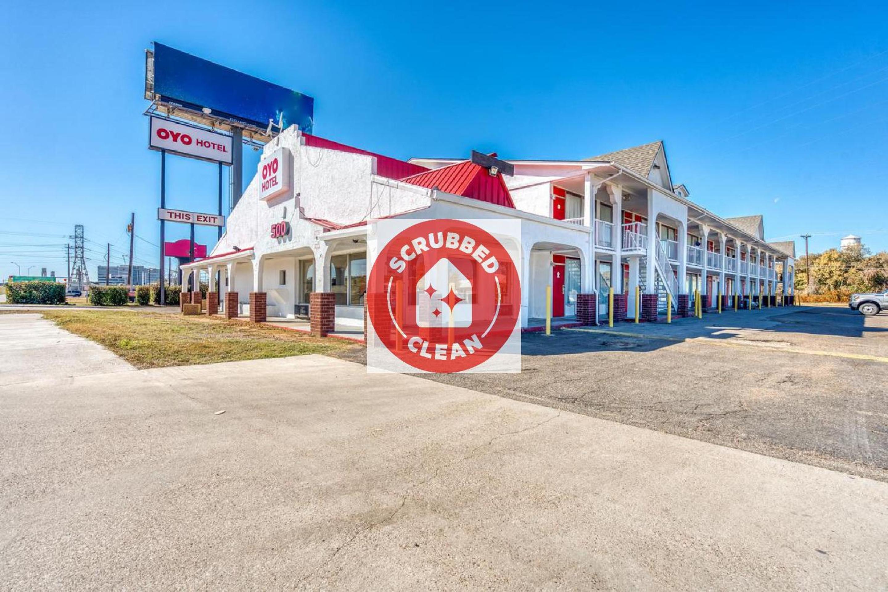 Waco Vacations - OYO Hotel Waco University Area I-35 - Property Image 36