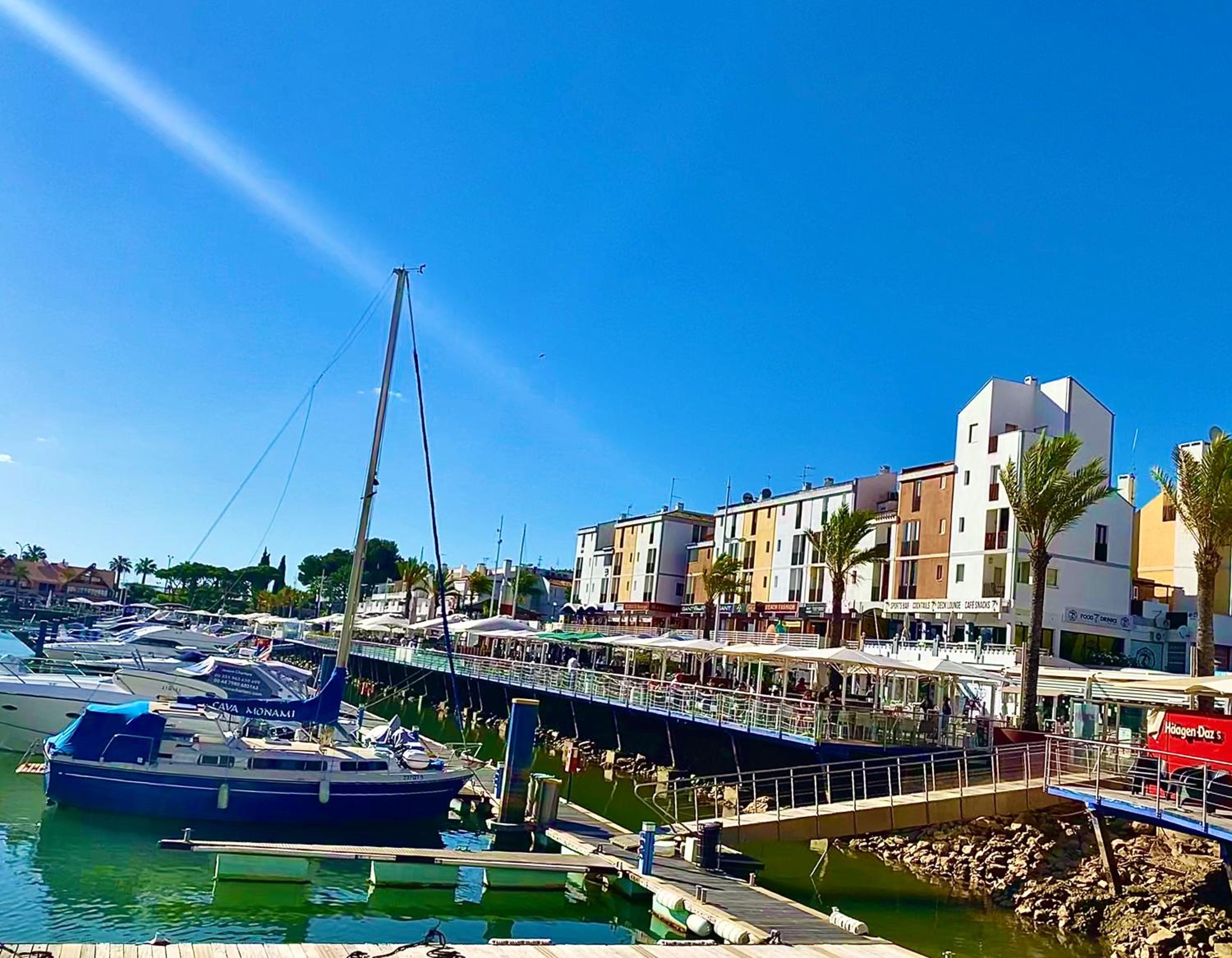 Marina Praia Apartment view 4