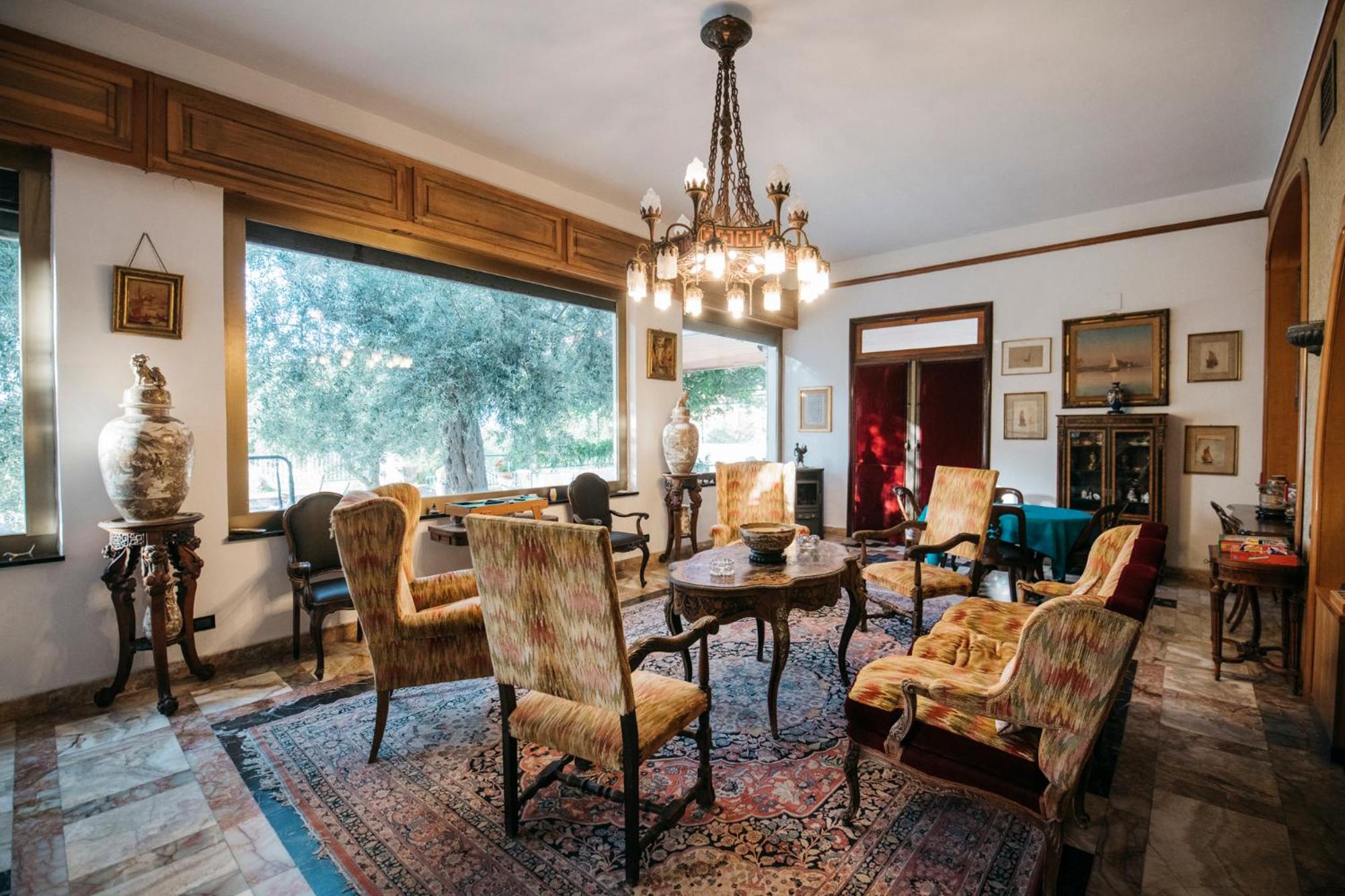 lounge