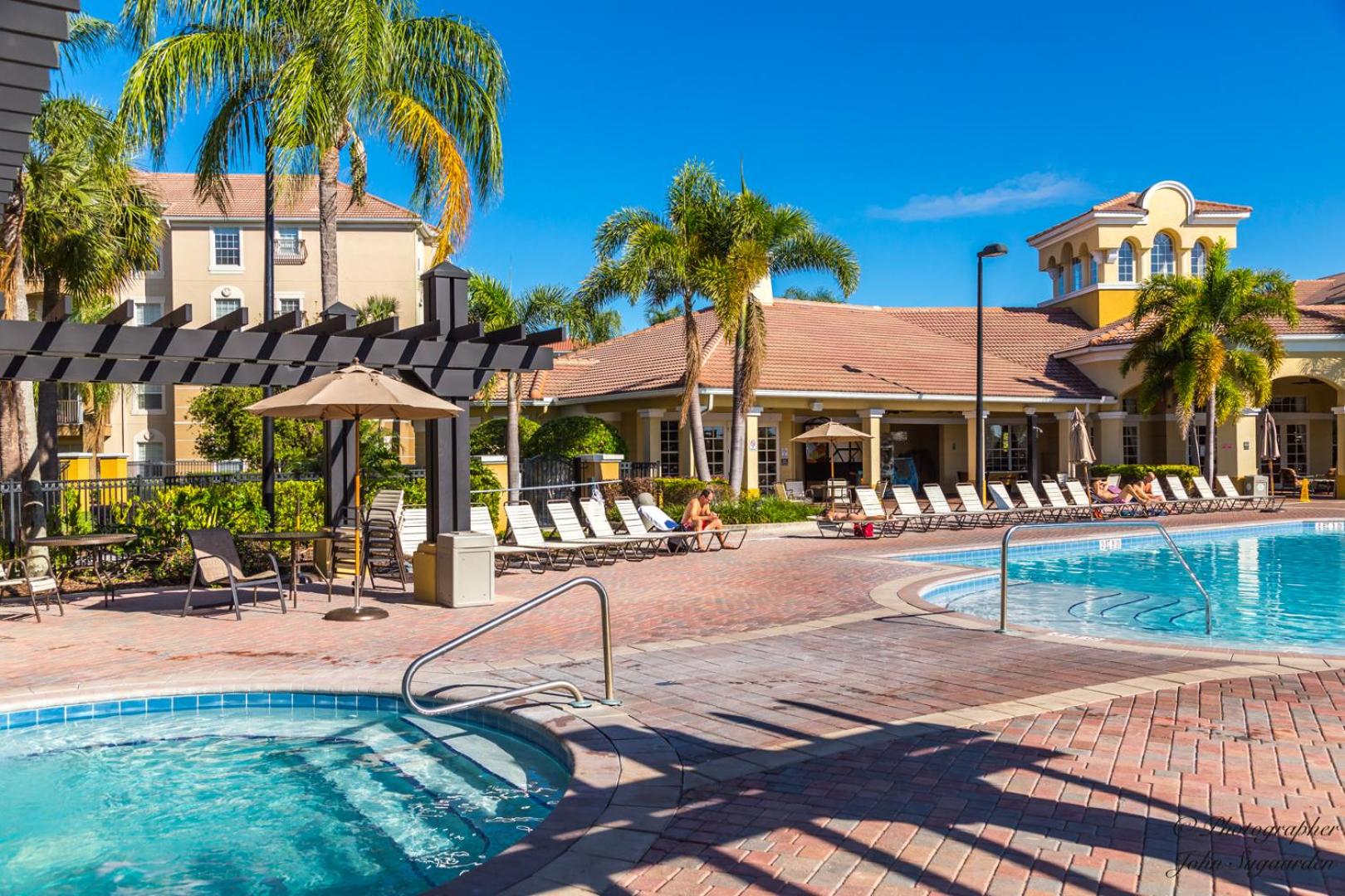 New! Luxurious Vista Cay Lakeview Fantasy Near all theme parks and walk to the Convention Center