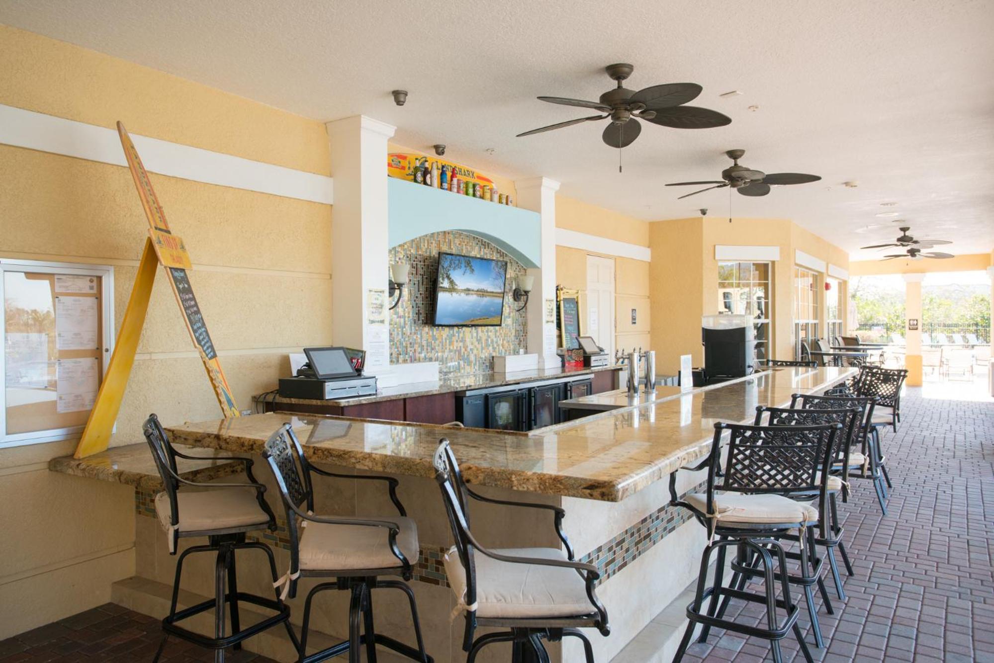 New! Luxurious Vista Cay Lakeview Fantasy Near all theme parks and walk to the Convention Center