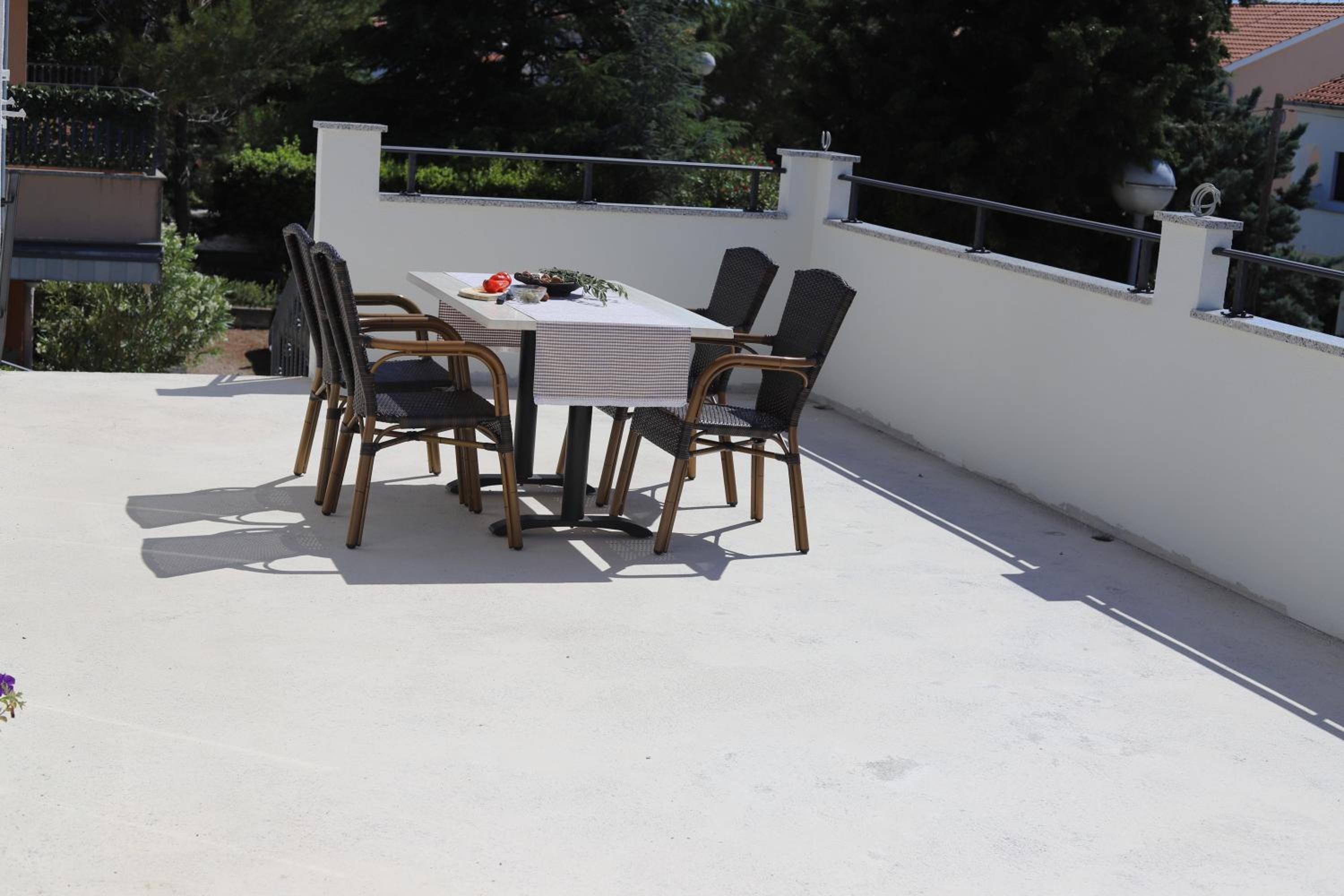 App Sanny with nice terrace view 5