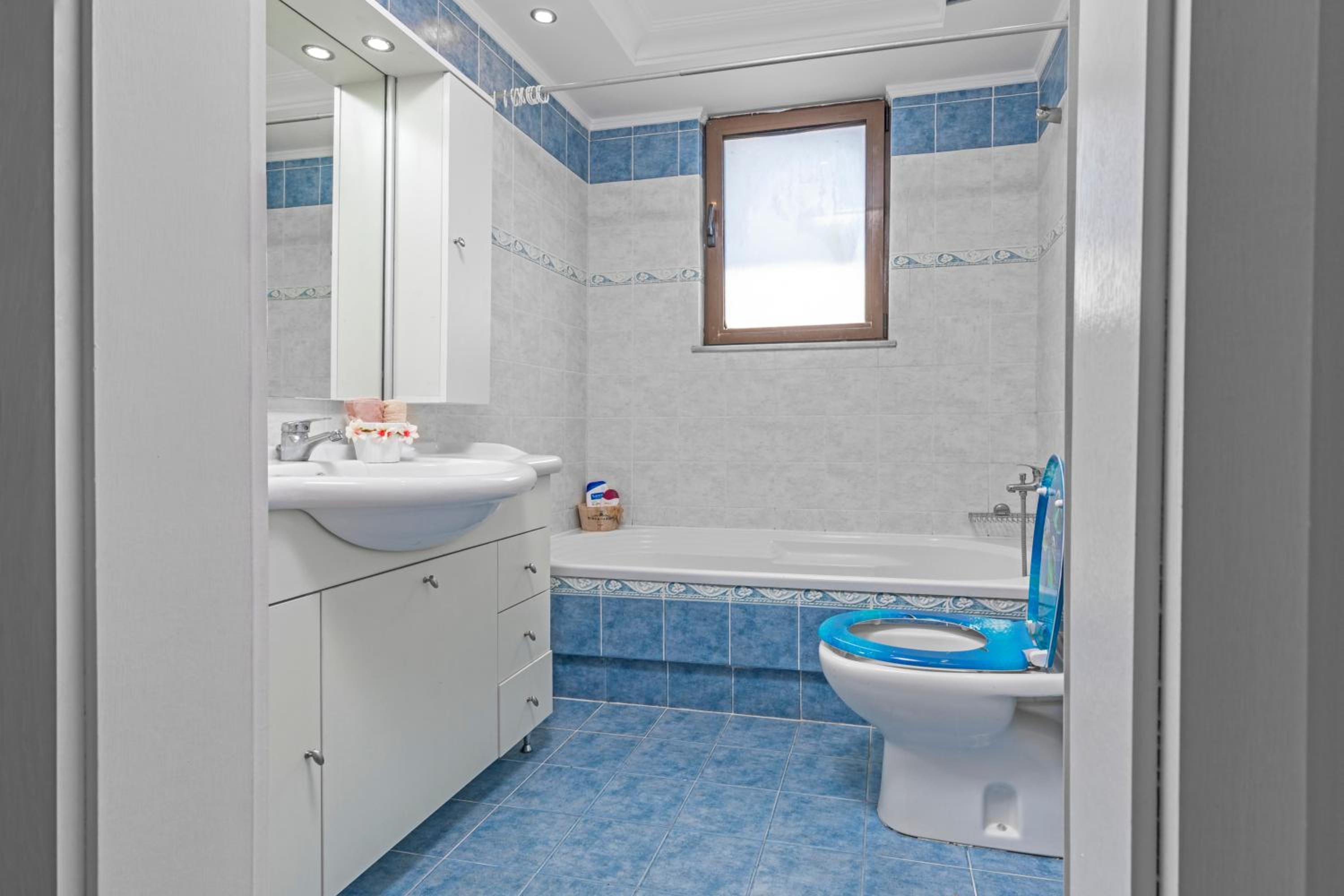 3- Sea View Luxury Suite in the Center of Rhodes! view 4