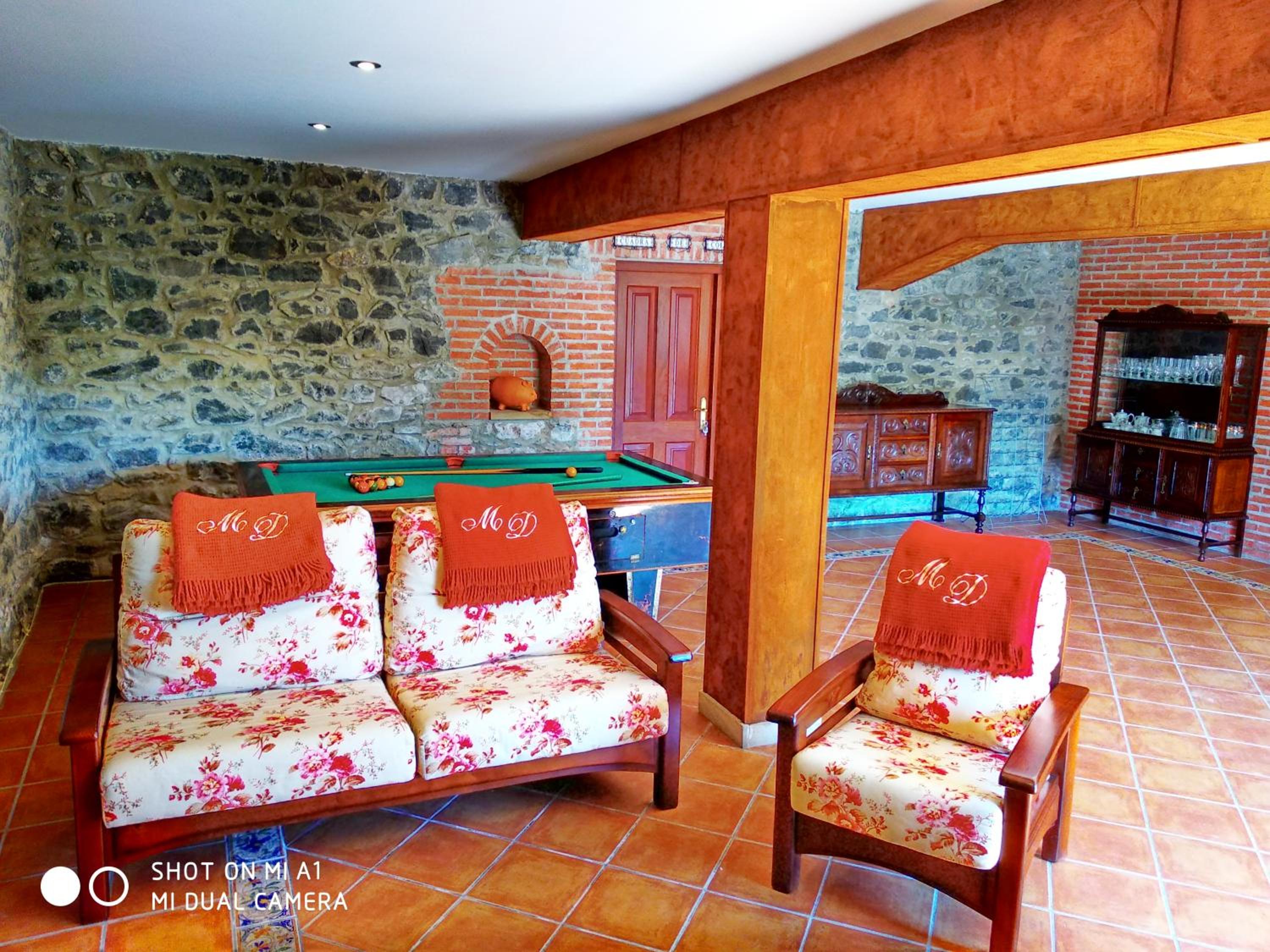 CASA AMPLIA CON JARDÍN Y APARCAMIENTO G-100147 view 5