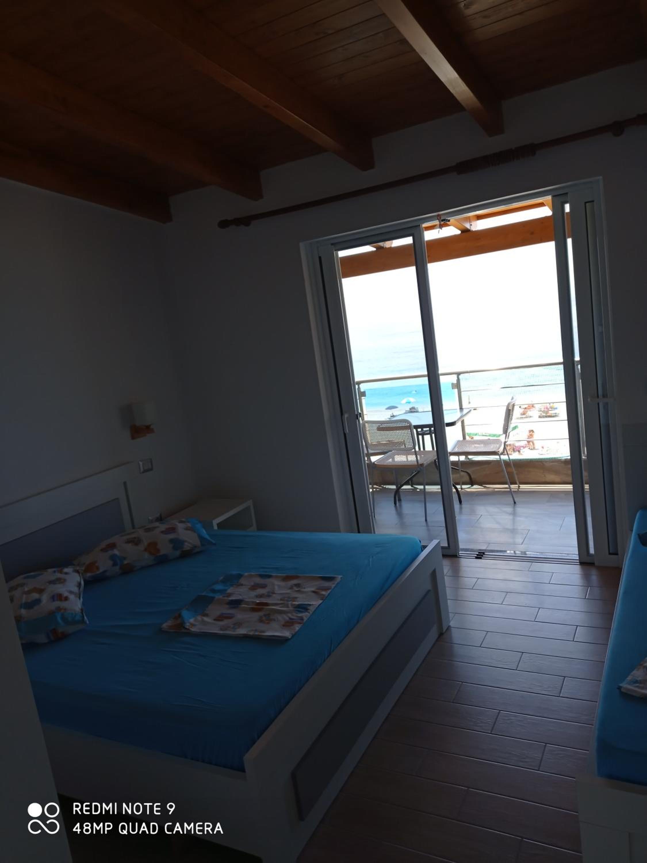 Wave n' Sea Apartments
