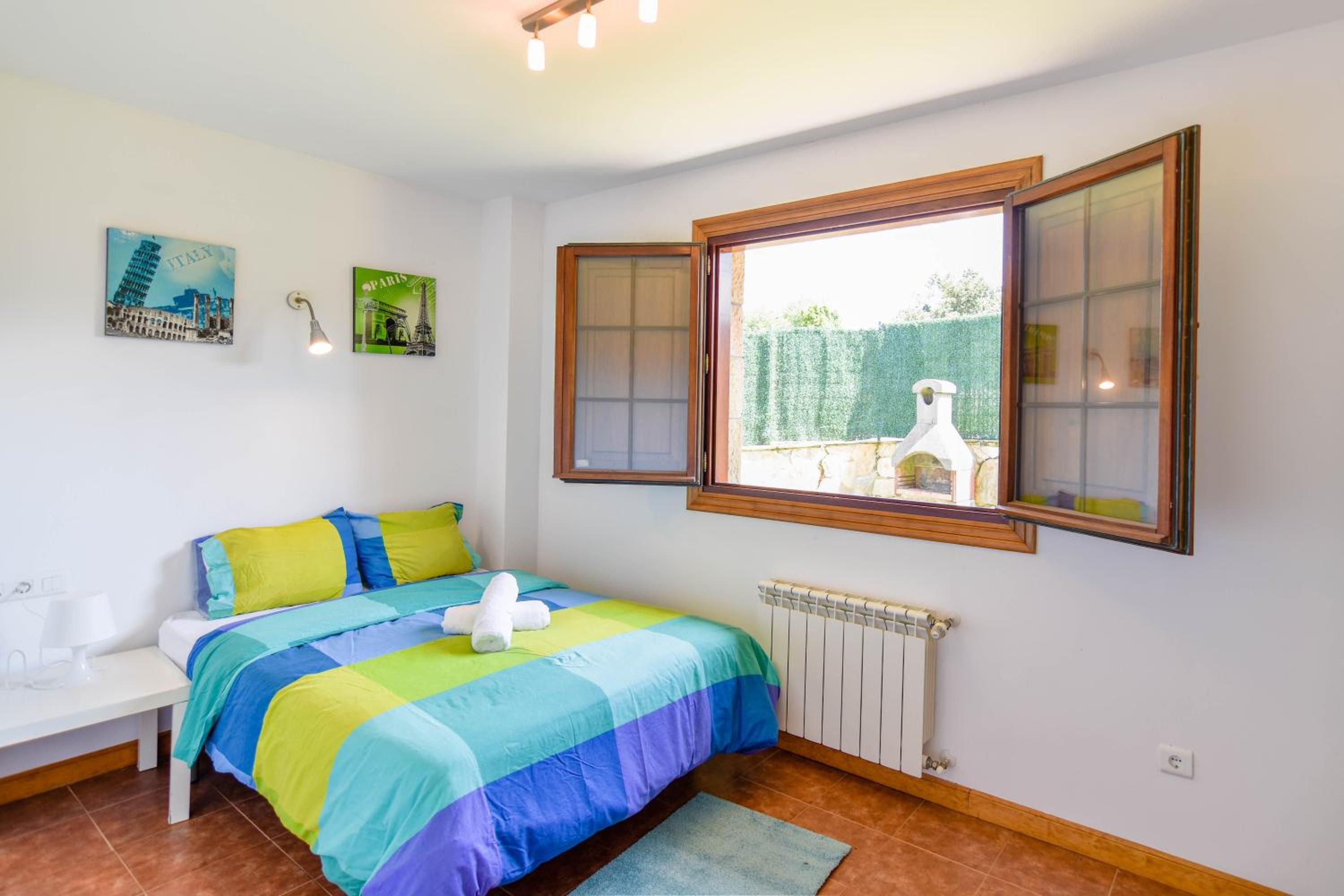 ¡Nuevo! Cómodo y amplio chalet con jardín view 5