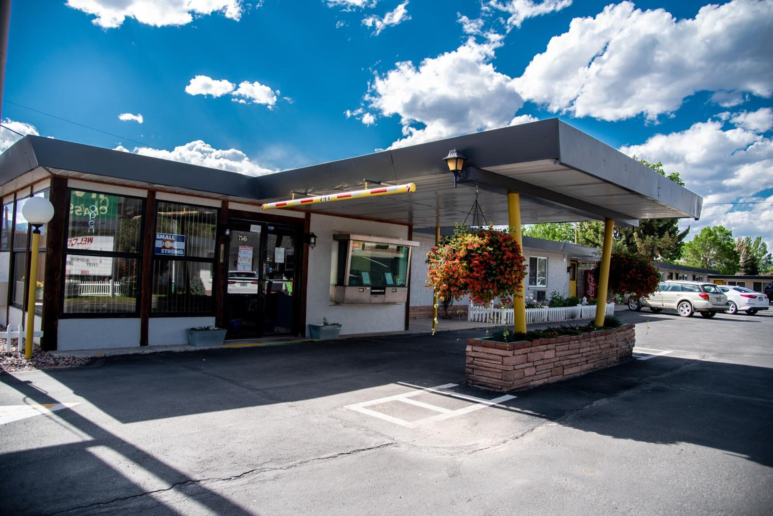 American Classic Inn