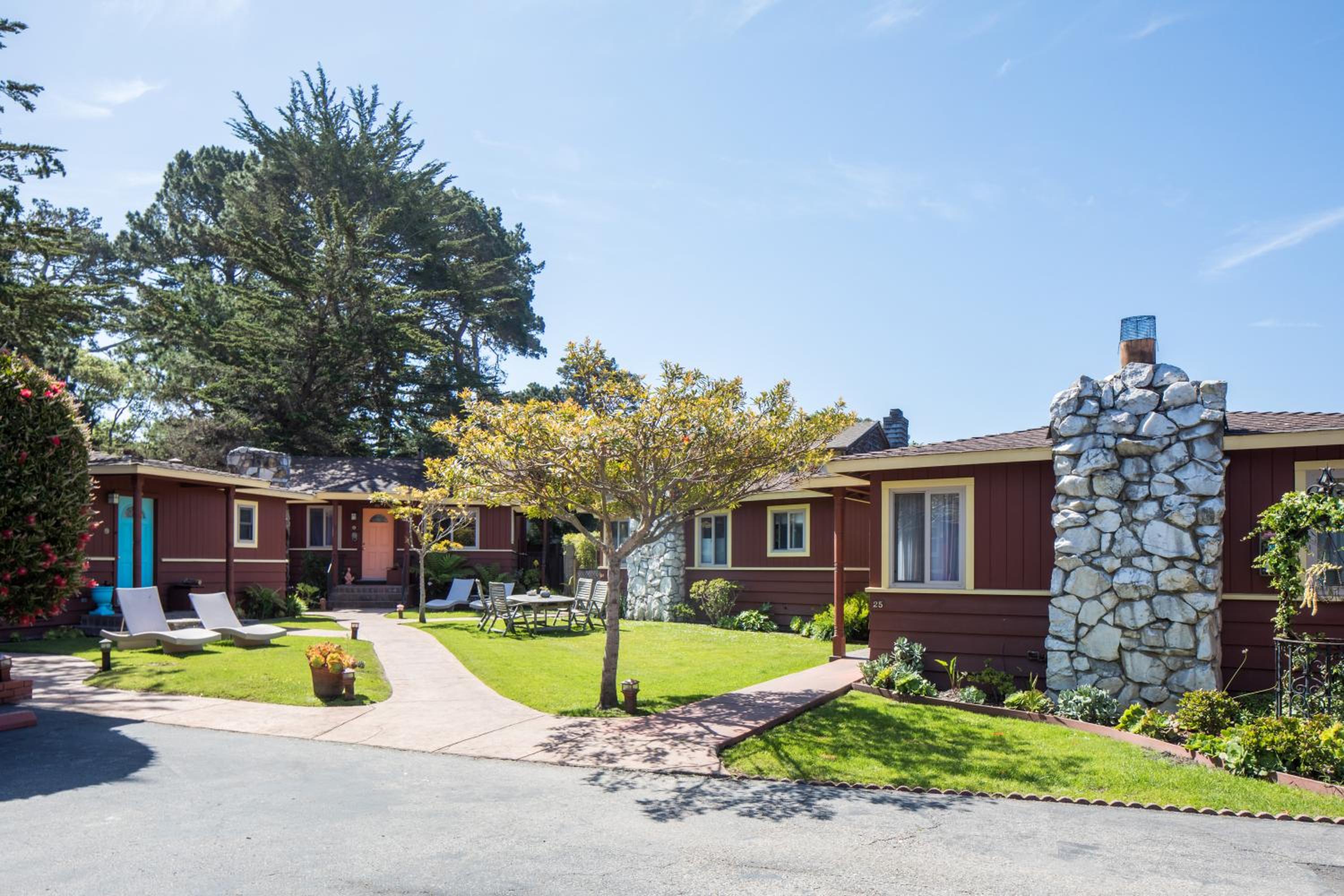 Hotel Andril Fireplace Cottages