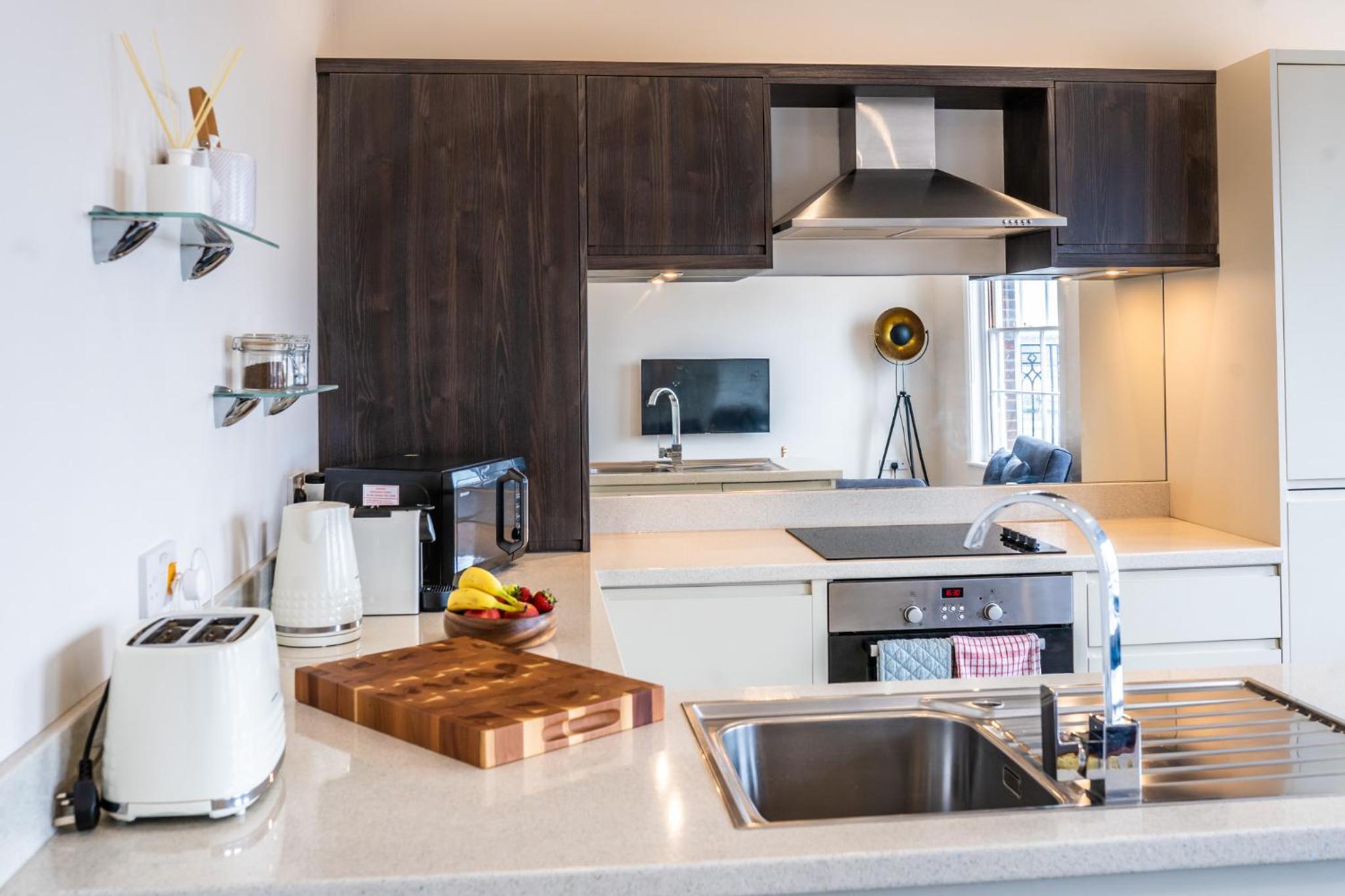 South Quay Penthouse - 2 Bed view 4
