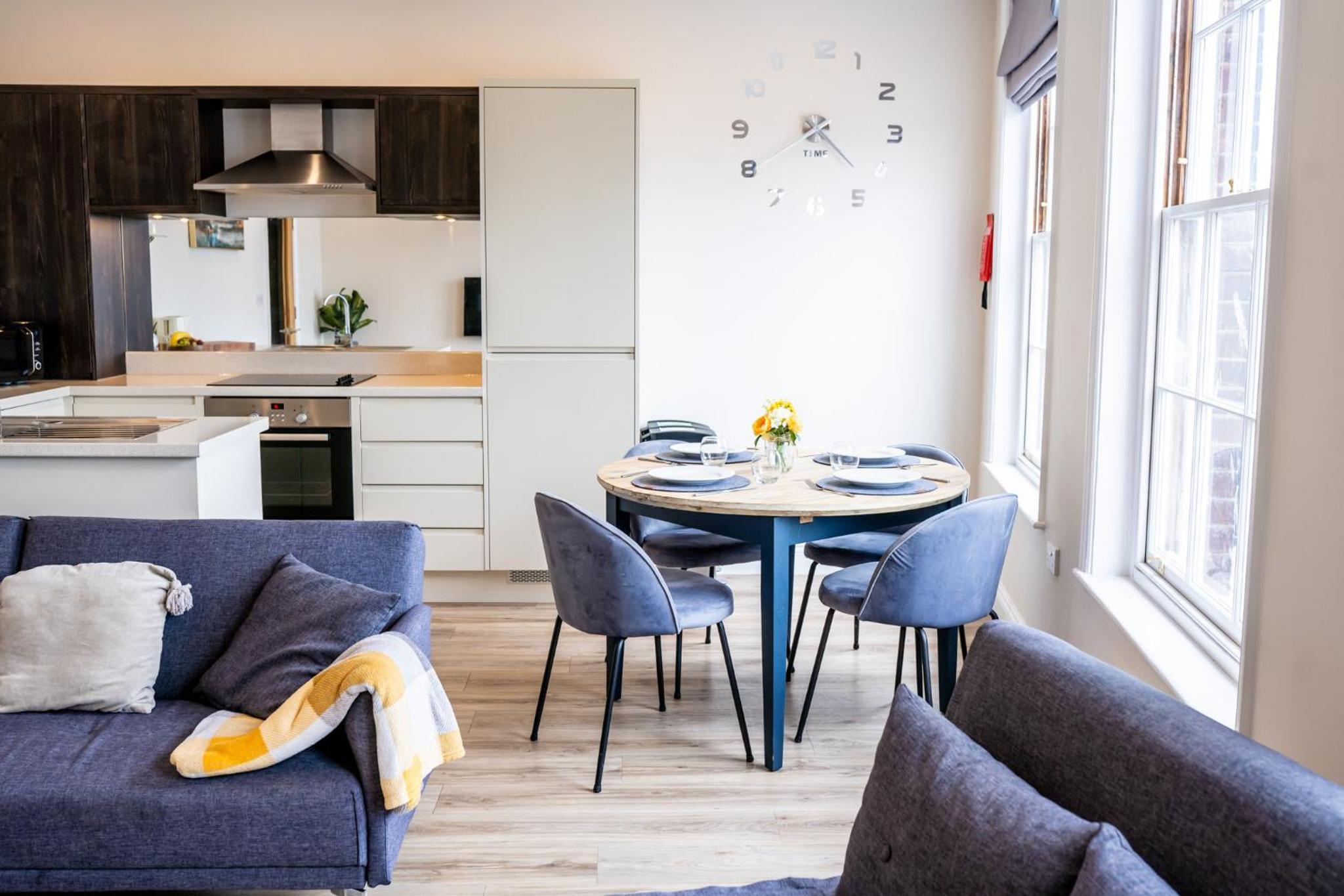 South Quay Penthouse - 2 Bed view 5
