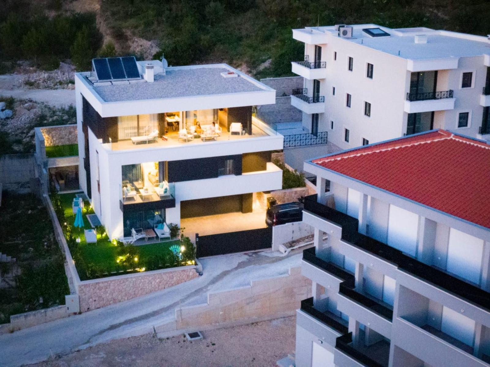 Apartmani Lara view 3