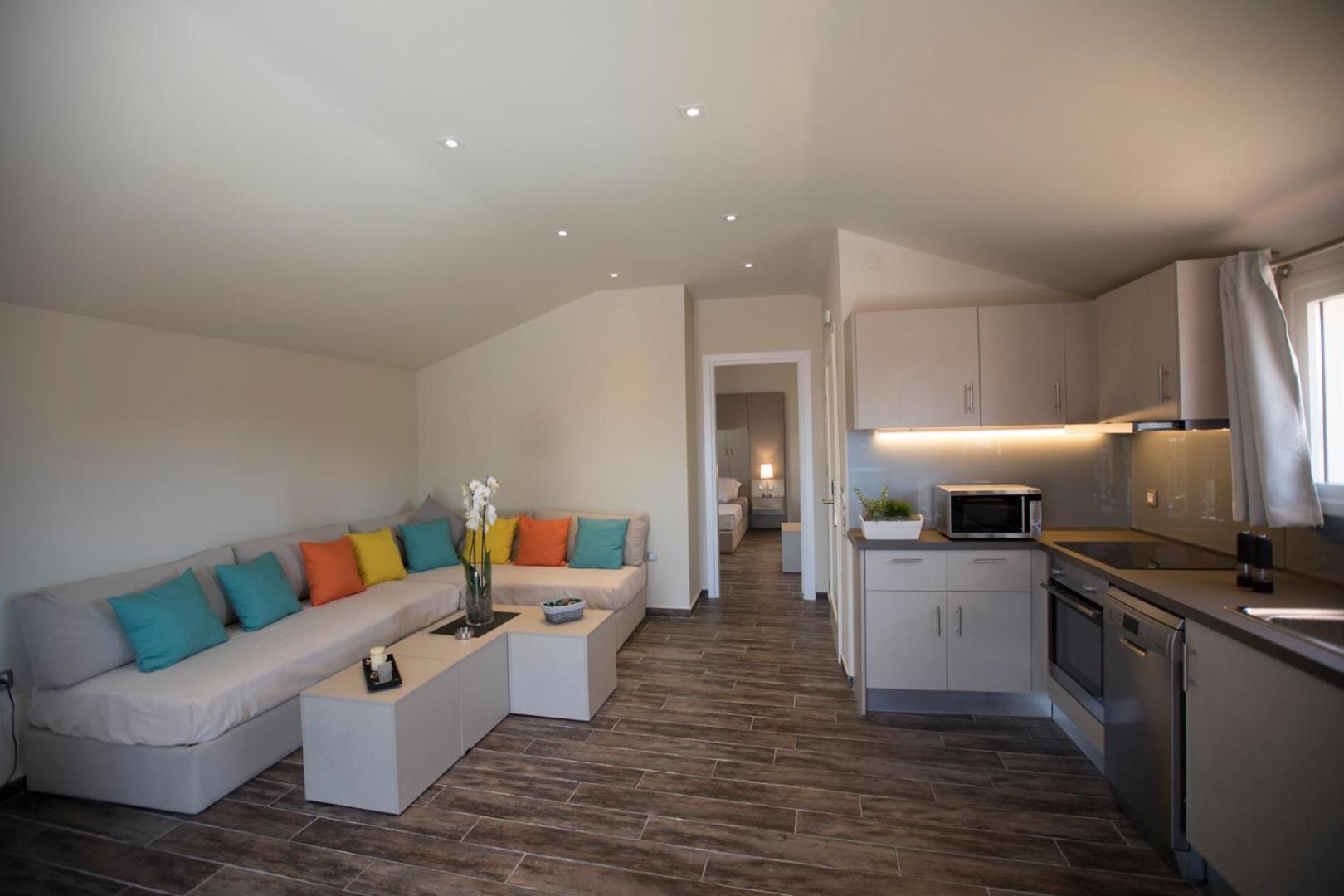 Makris Yialos Apartments