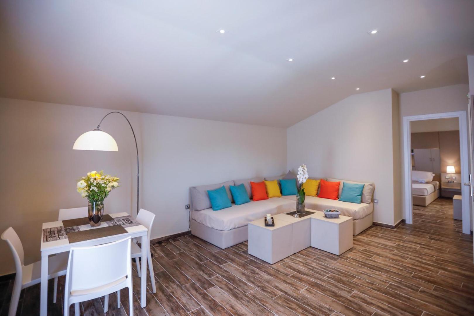 Makris Yialos Apartments
