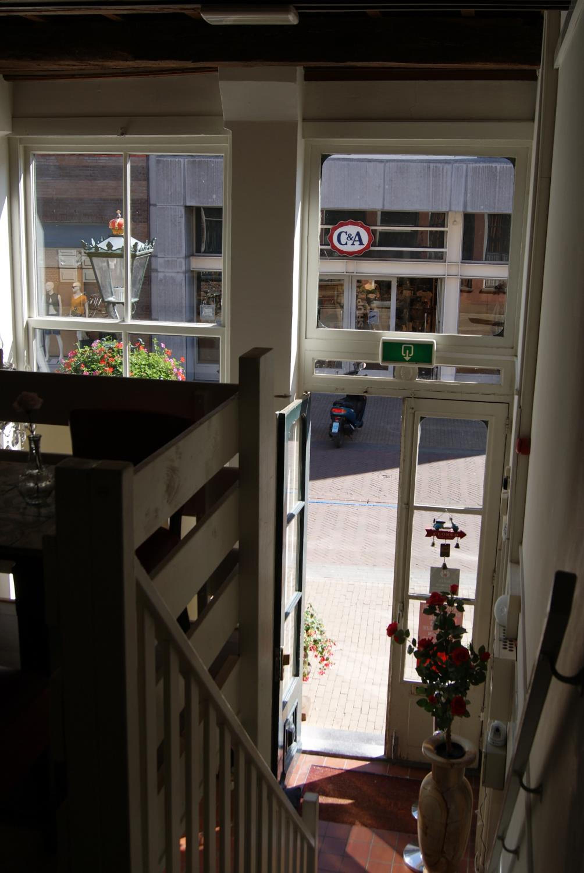 Photo 42