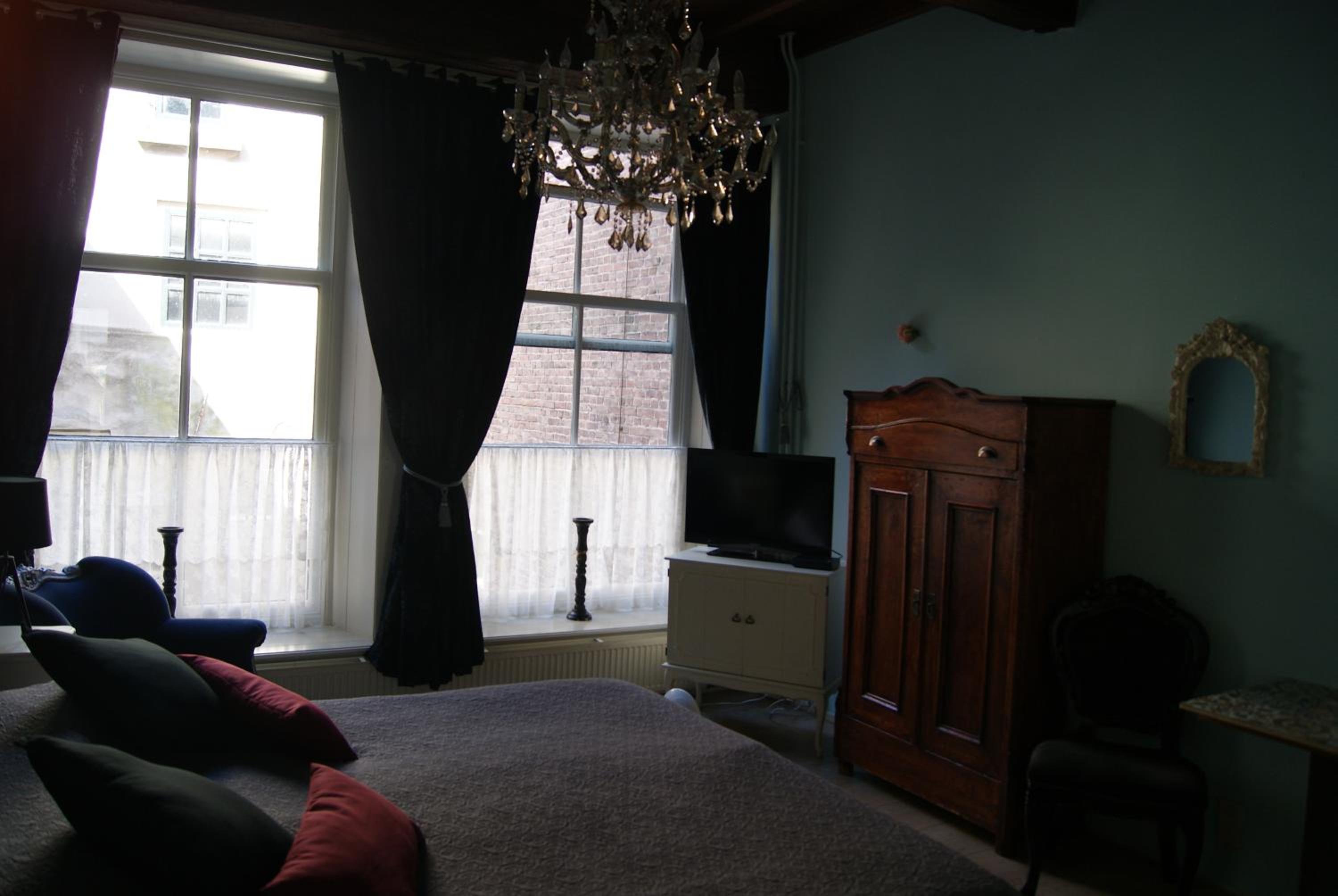 Photo 18