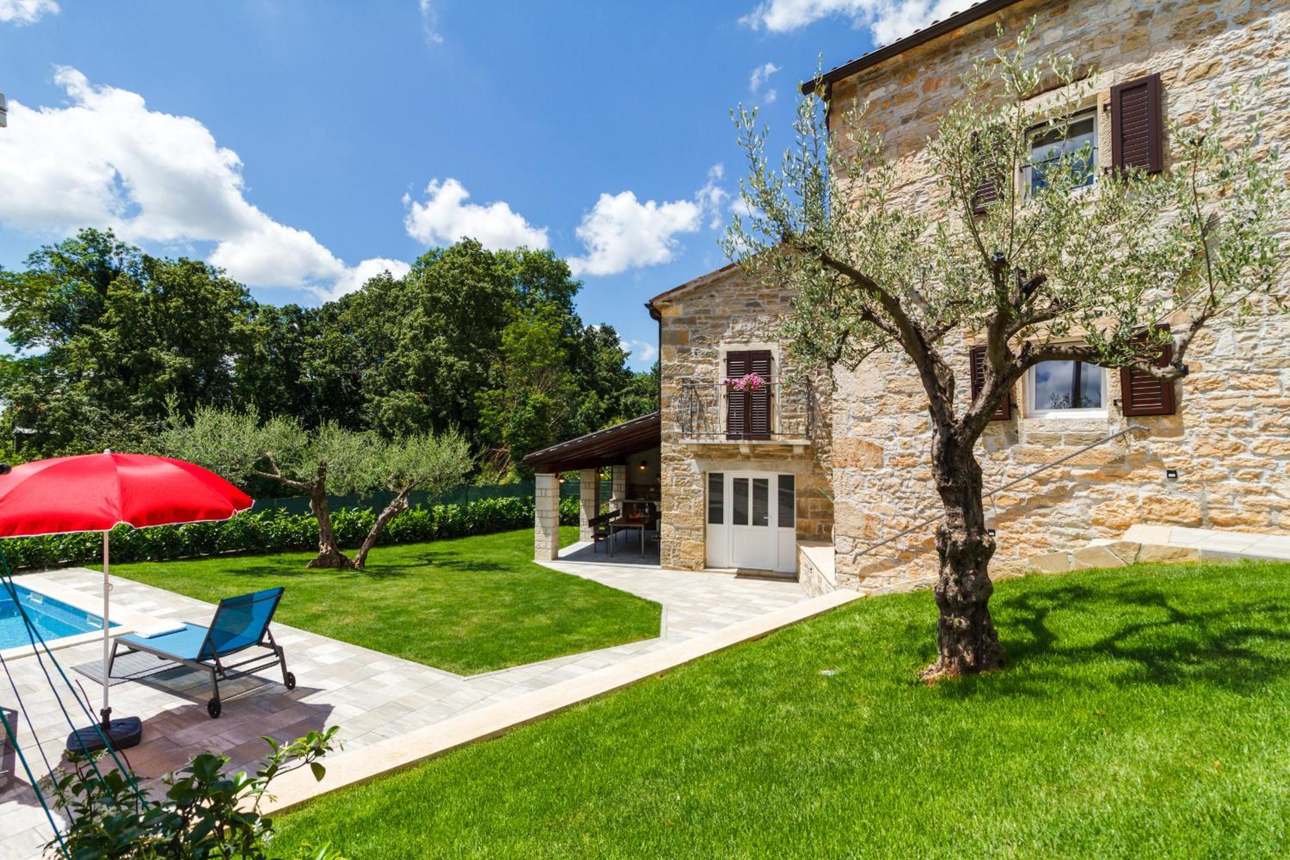 Villa Zoro with a lovely garden and a private POOL in the middle of Istria view 5