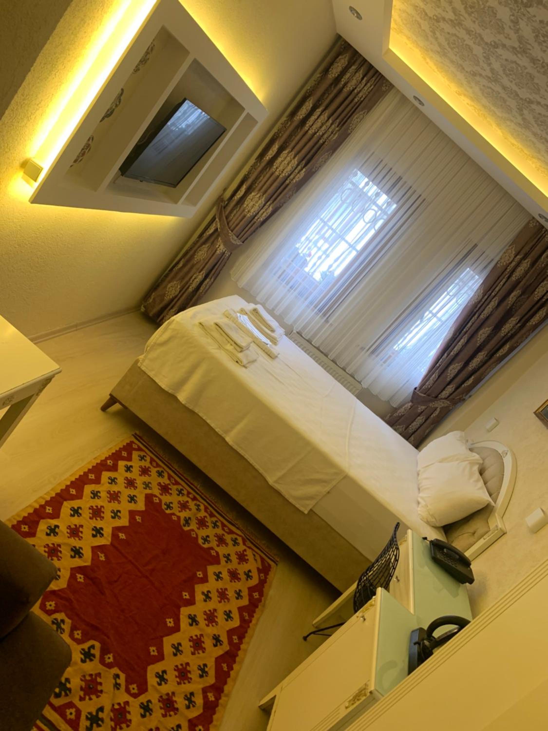 elisa hotel