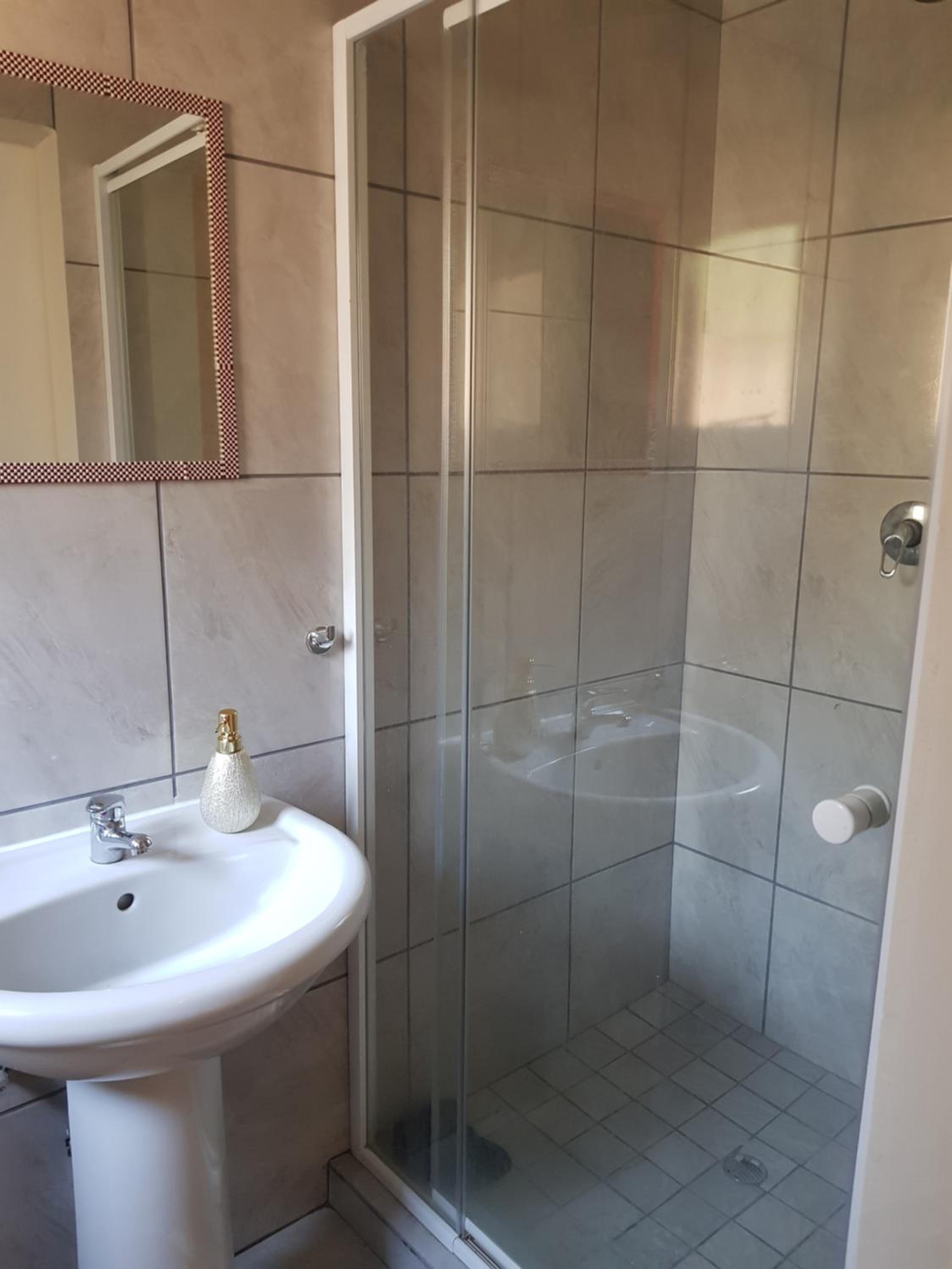 ALIMOP GUESTHOUSE