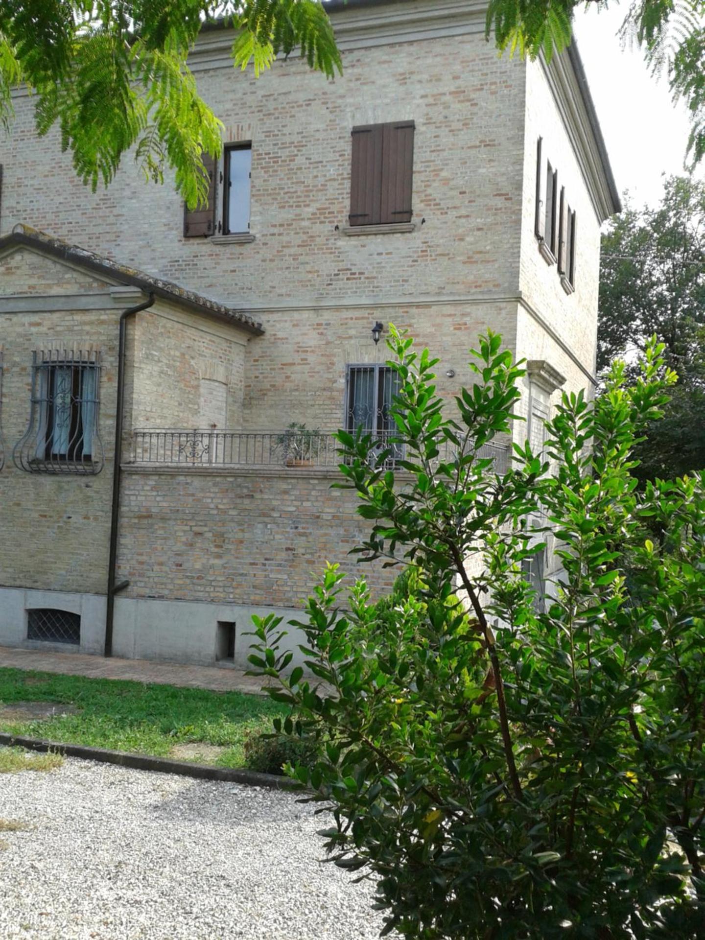 B&B bread and fantasy