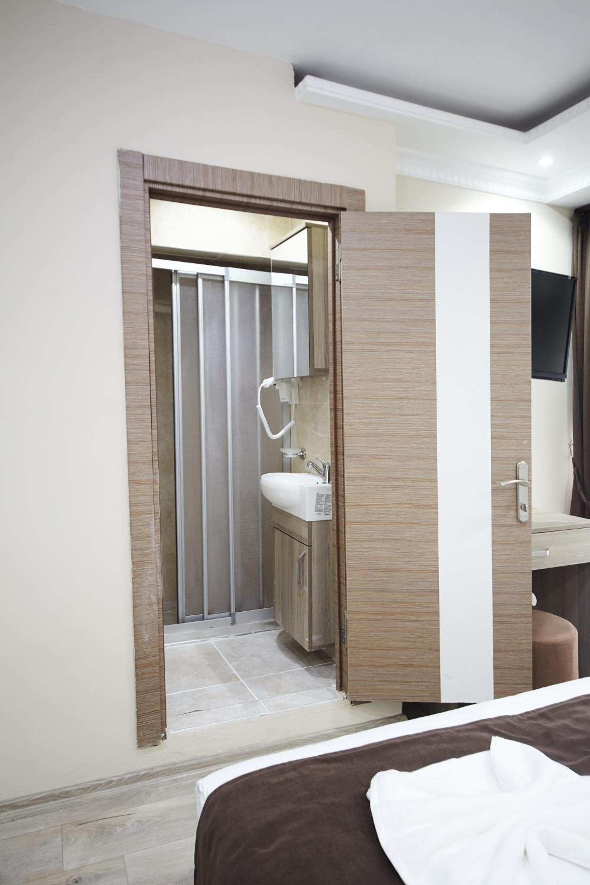 Luna Suites Taksim - Image 38