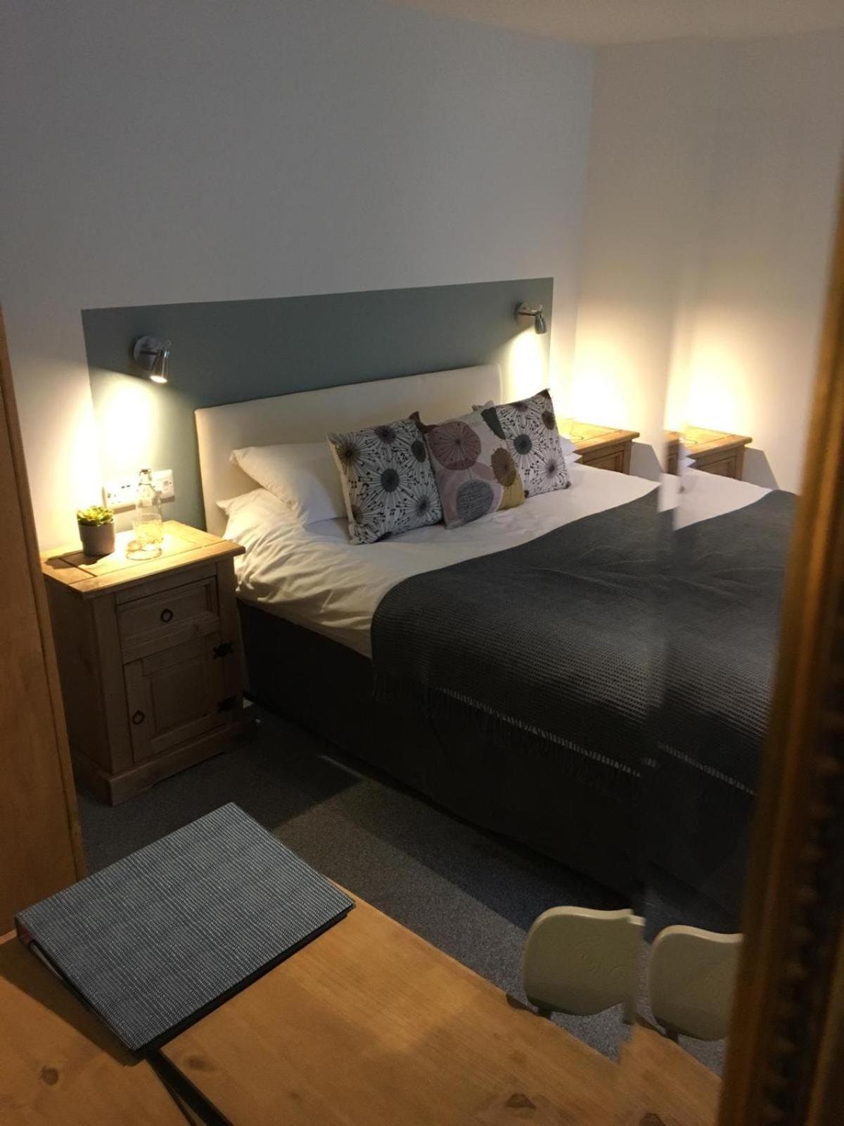 Parrett Hotel