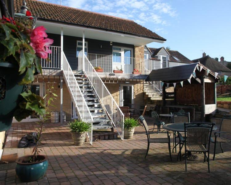 Parrett Hotel