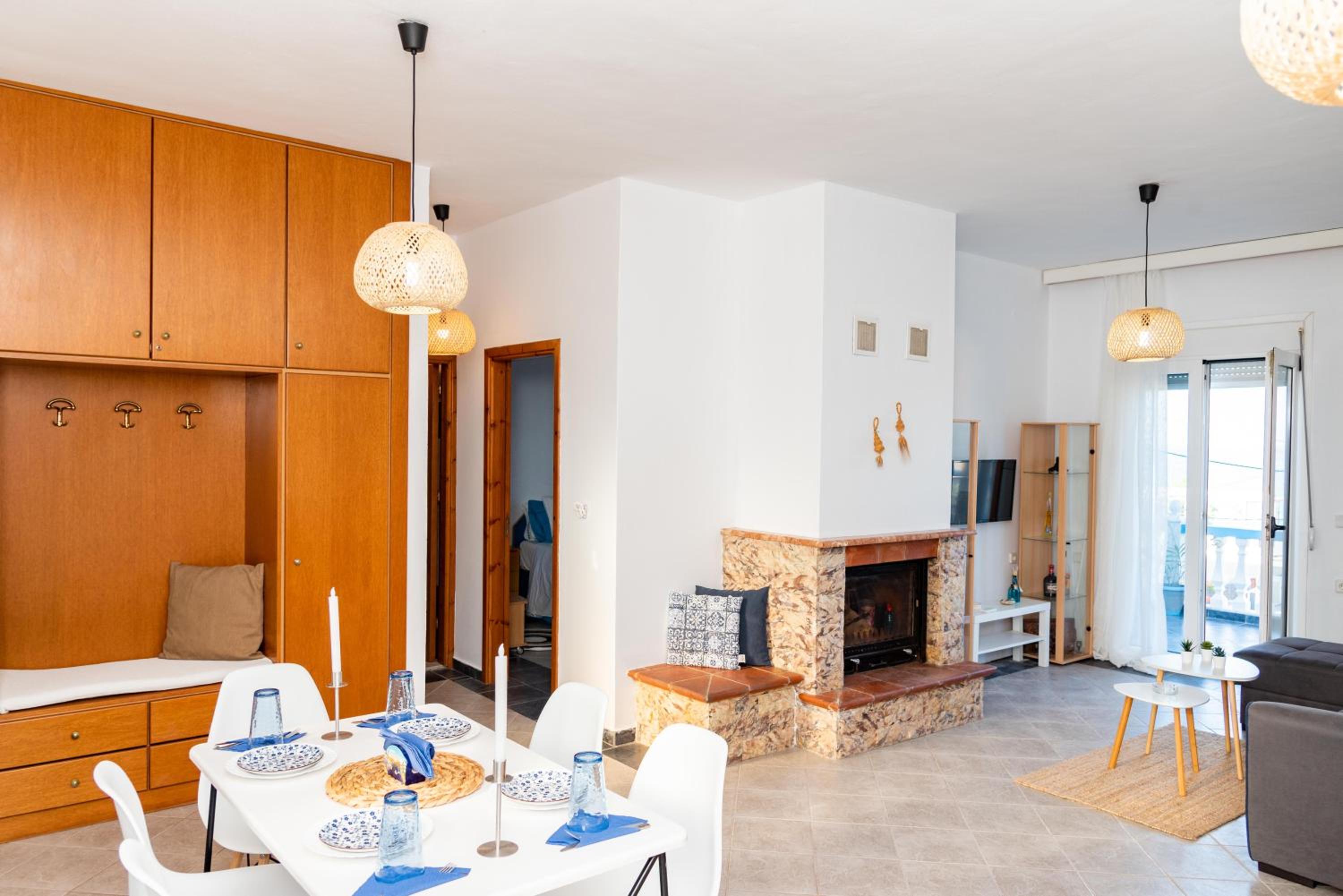 Dimitras Luxus House
