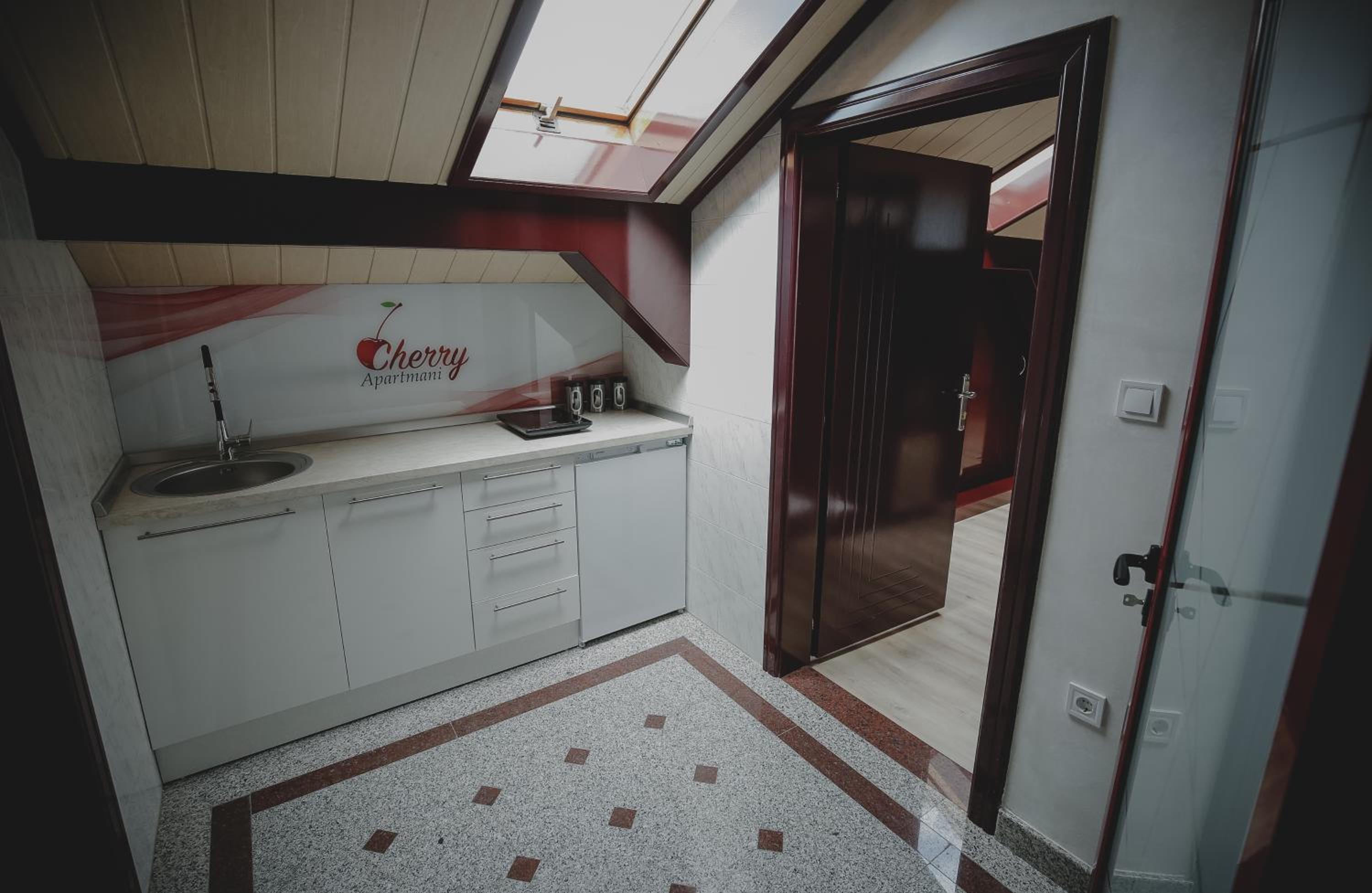 Cherry apartmani