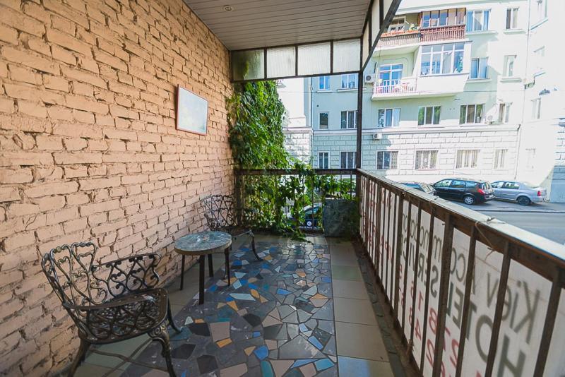 Kievaccommodation on 16 MalaZhytomyrska street view 5