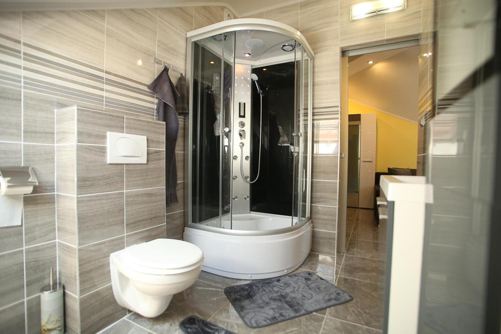 Centrum Lux 2 Apartmanok, photo 39