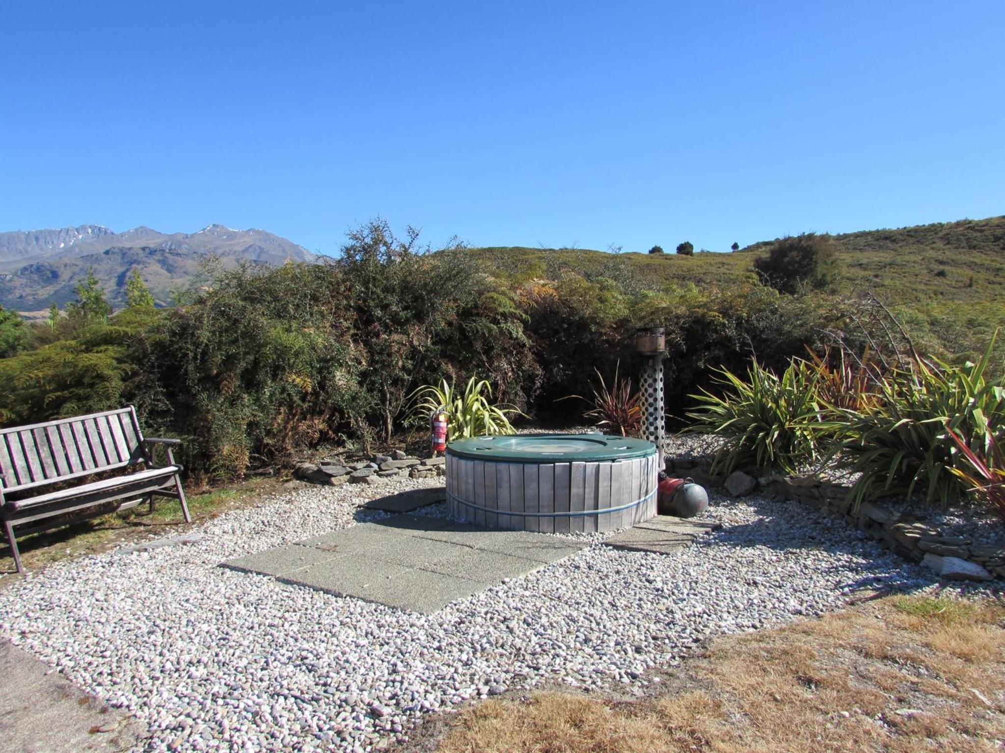Buchanan Lodge - 60 acres on Wanaka lakefront view 3