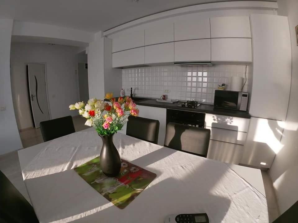 Apartament de lux Mamaia Nord view 5
