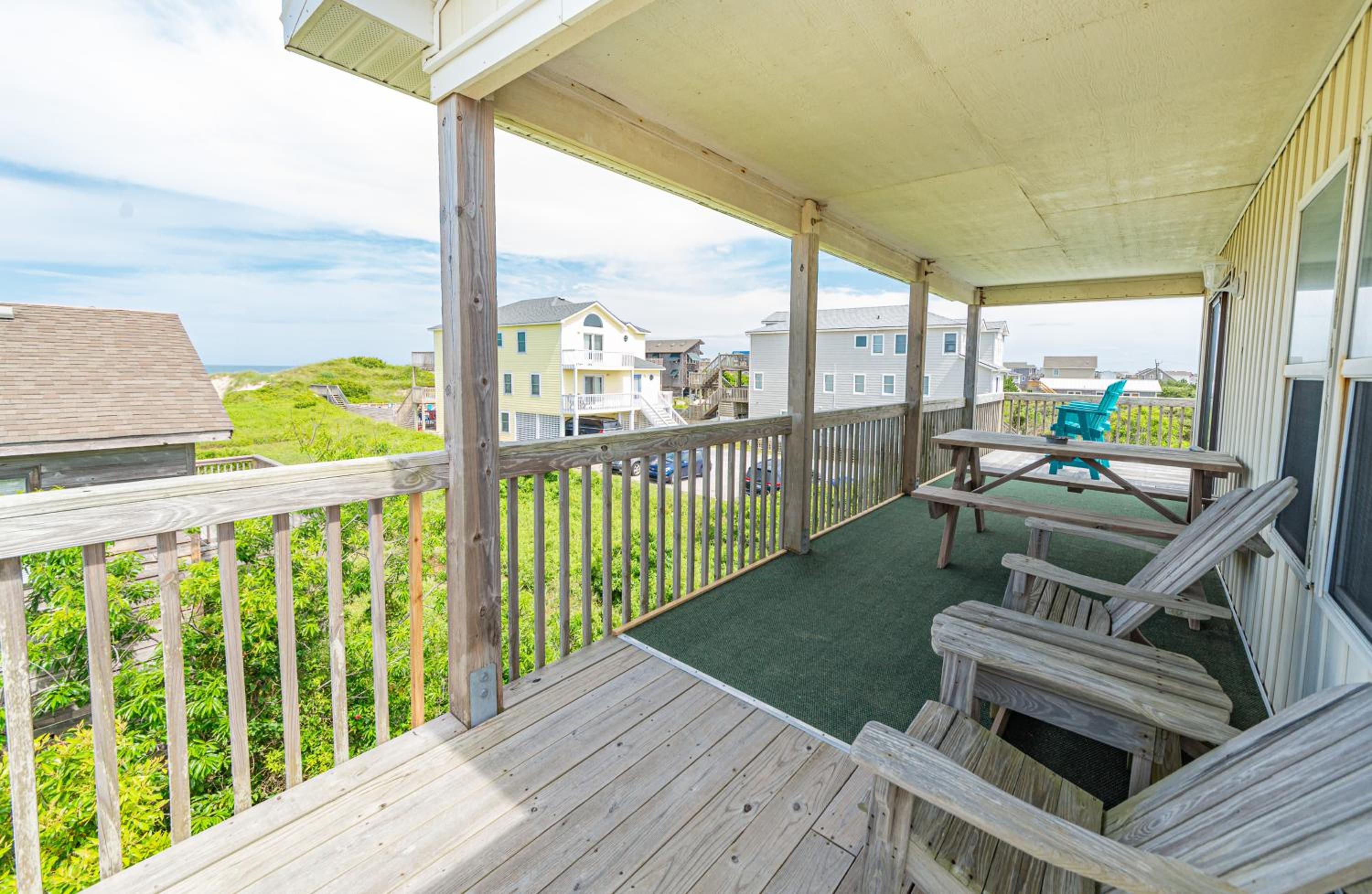 Angel's Nest - S Nags Head MP 17.5, 75 Yds to Beach, Ocean View, Quaint Family Home view 3