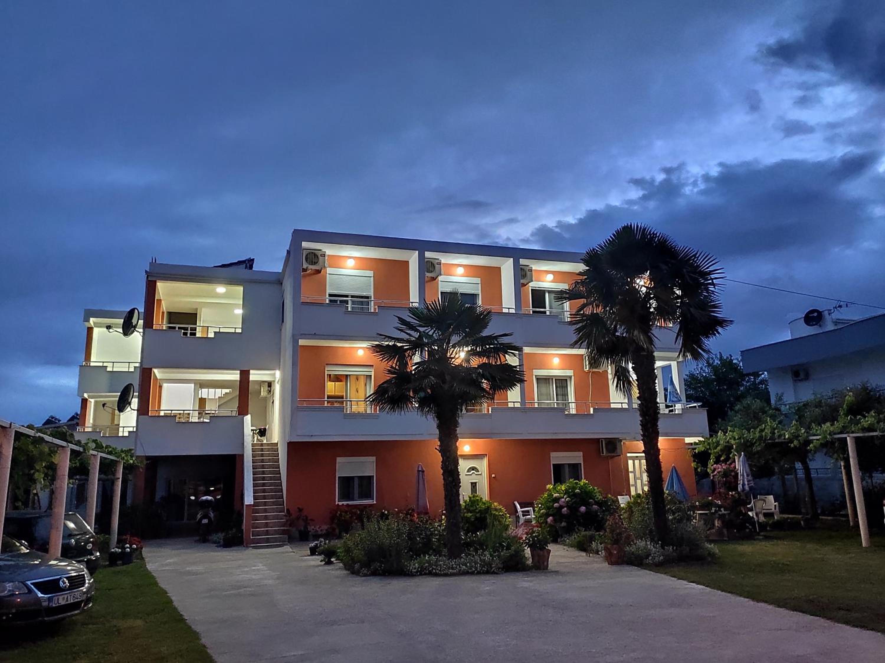 Casa ROBI - Apartments view 3